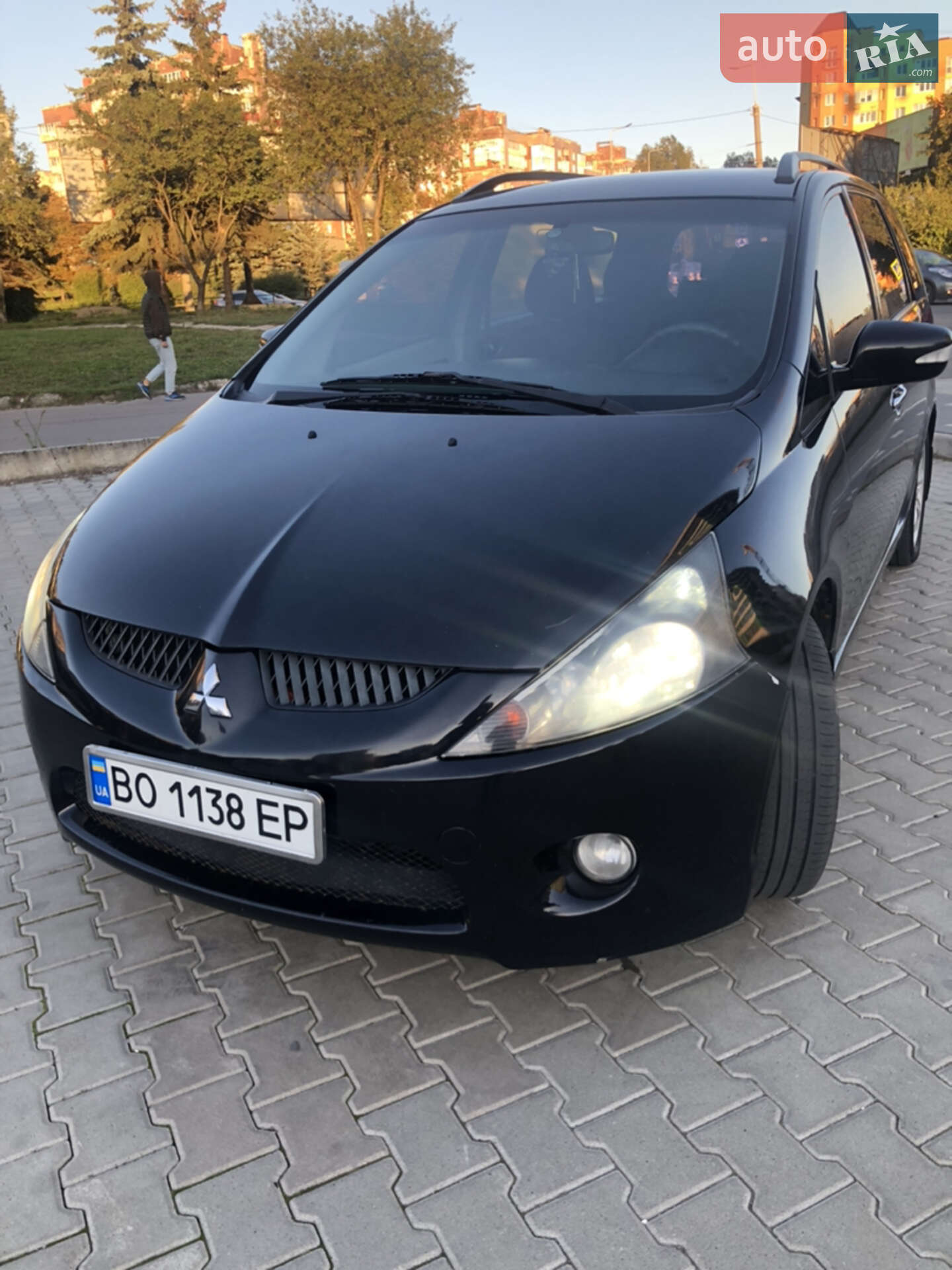 MITSUBISHI GRANDIS 2006