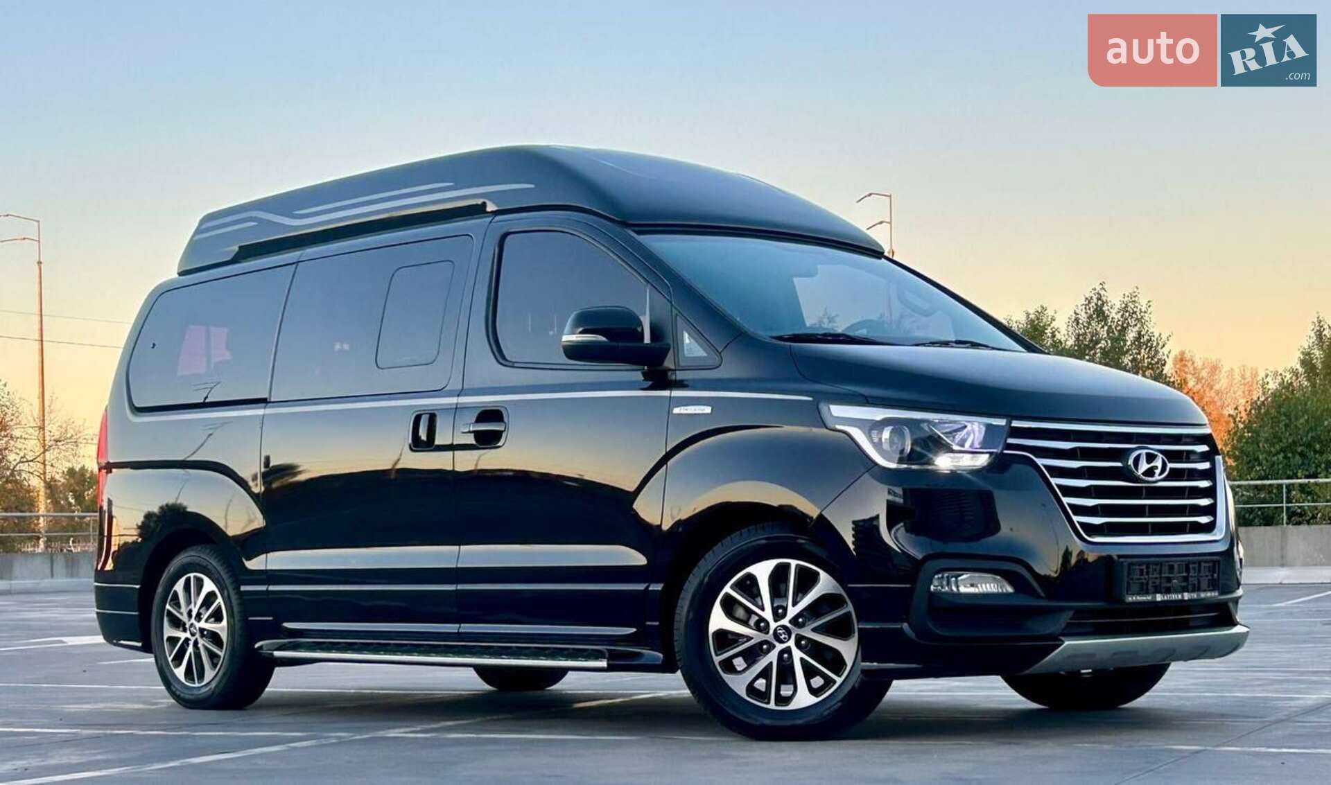 HYUNDAI GRAND STAREX 2018