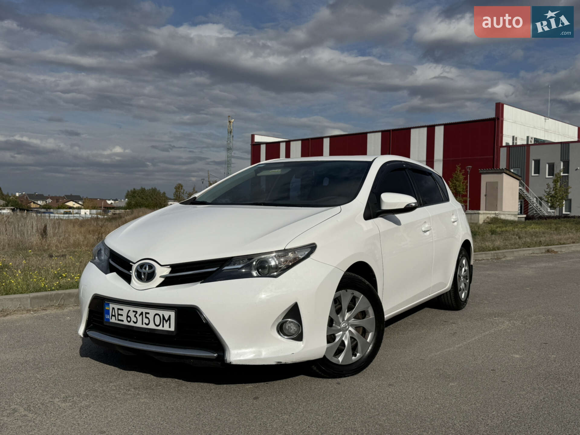 TOYOTA AURIS 2013