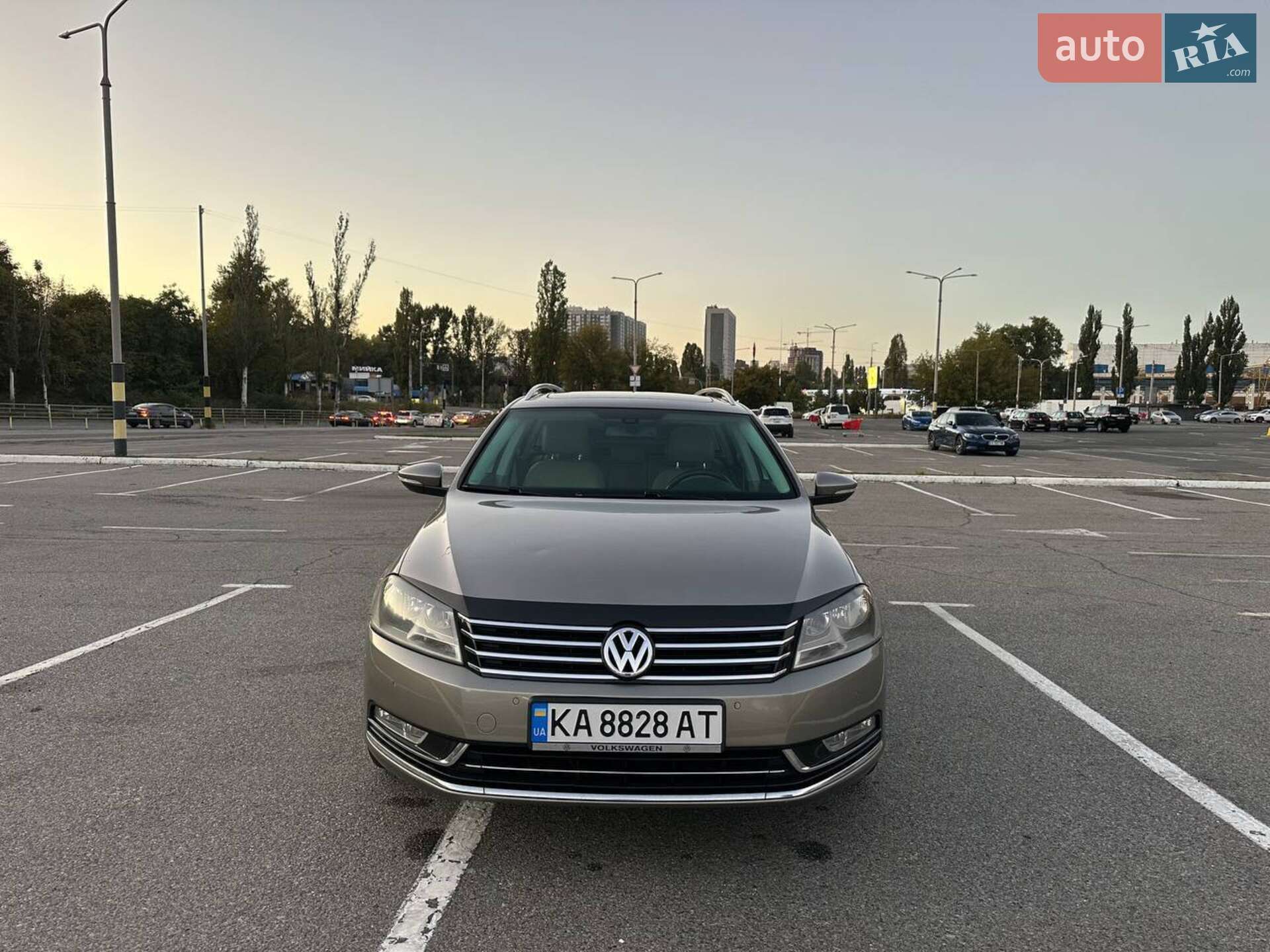 VOLKSWAGEN PASSAT 2012