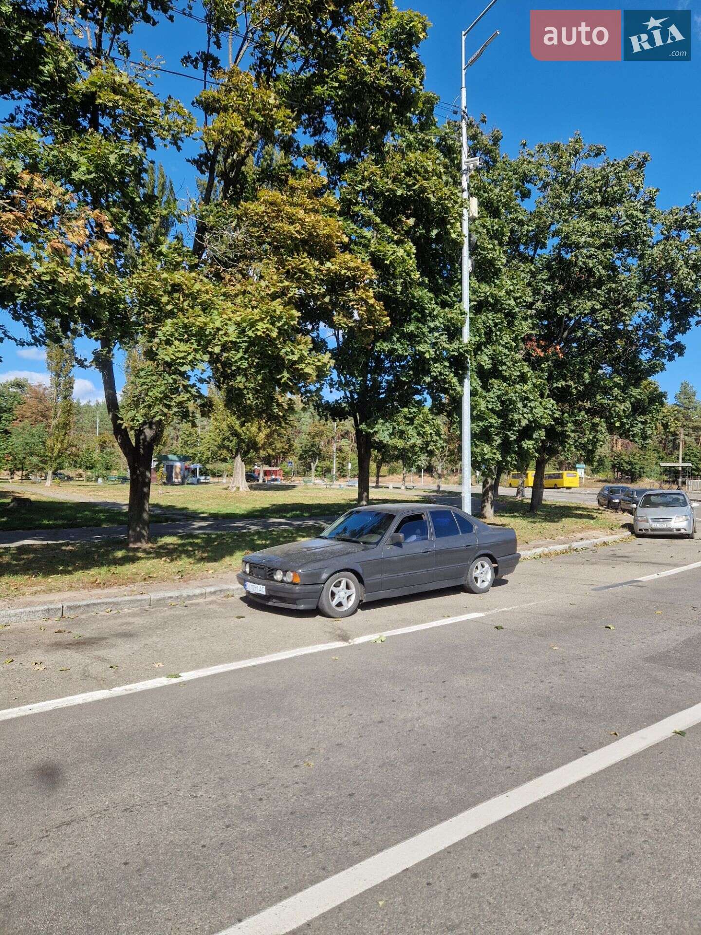 Головне фото звіту автомобіля BMW 520 1989