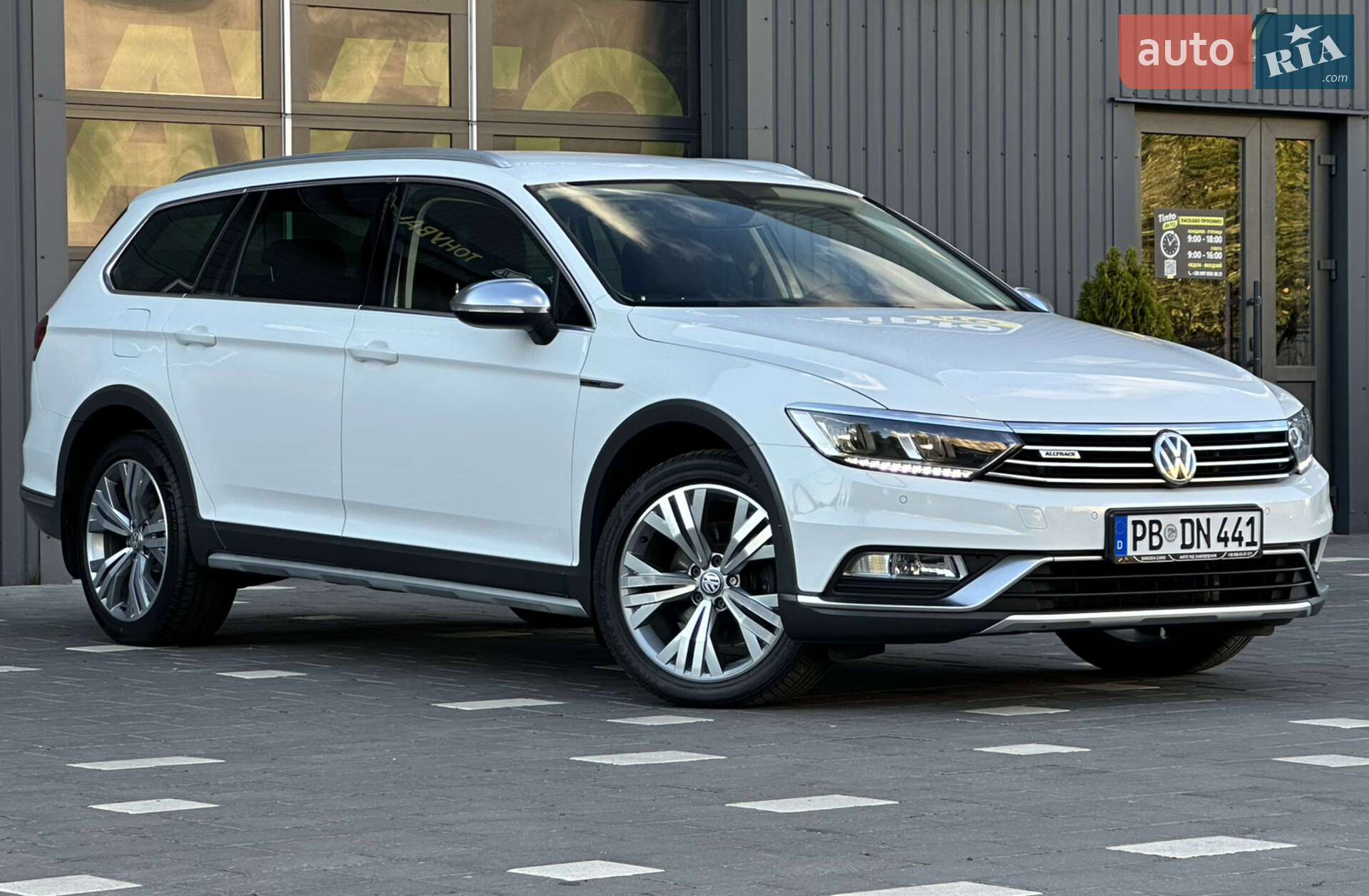 VOLKSWAGEN PASSAT 2017