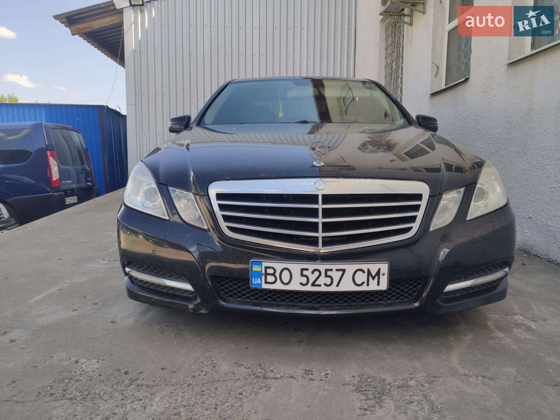 Головне фото звіту автомобіля MERCEDES-BENZ E 200 2011