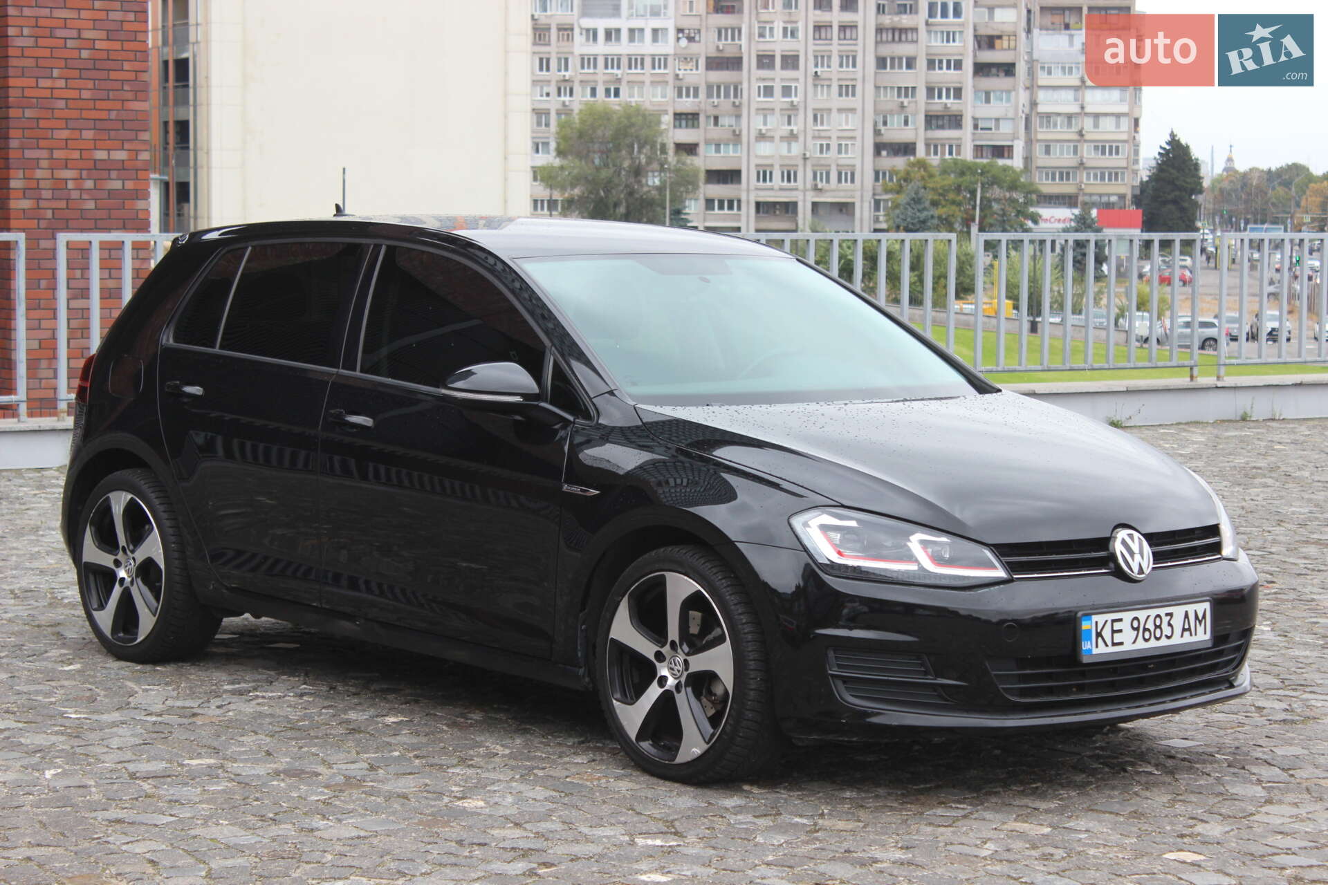 VOLKSWAGEN GOLF 2014