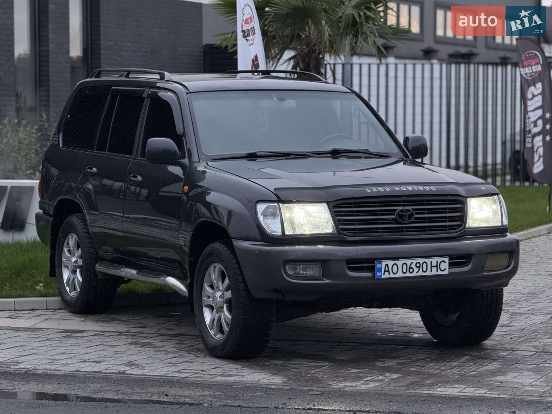 TOYOTA LAND CRUISER