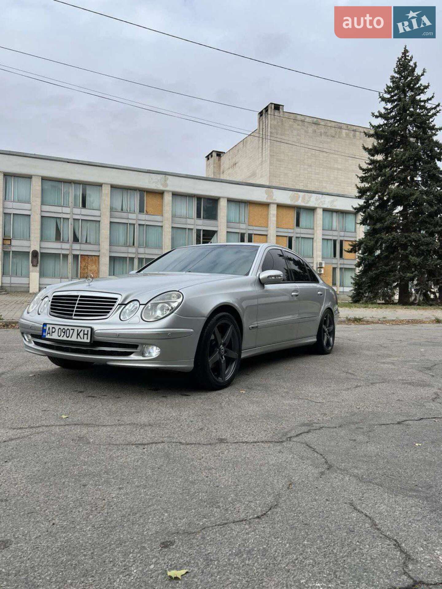 MERCEDES-BENZ E 220 CDI 2003