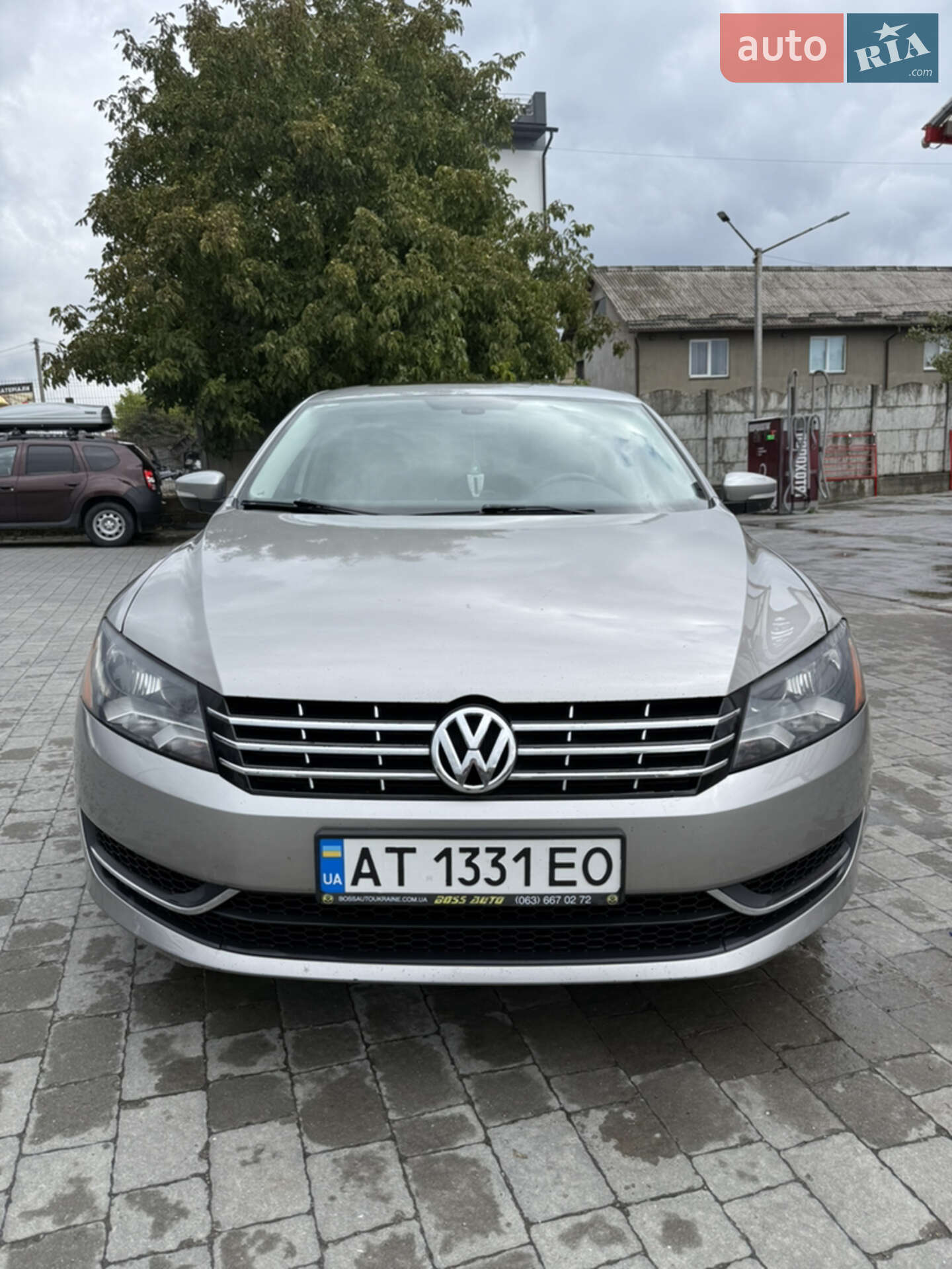 VOLKSWAGEN PASSAT 2012