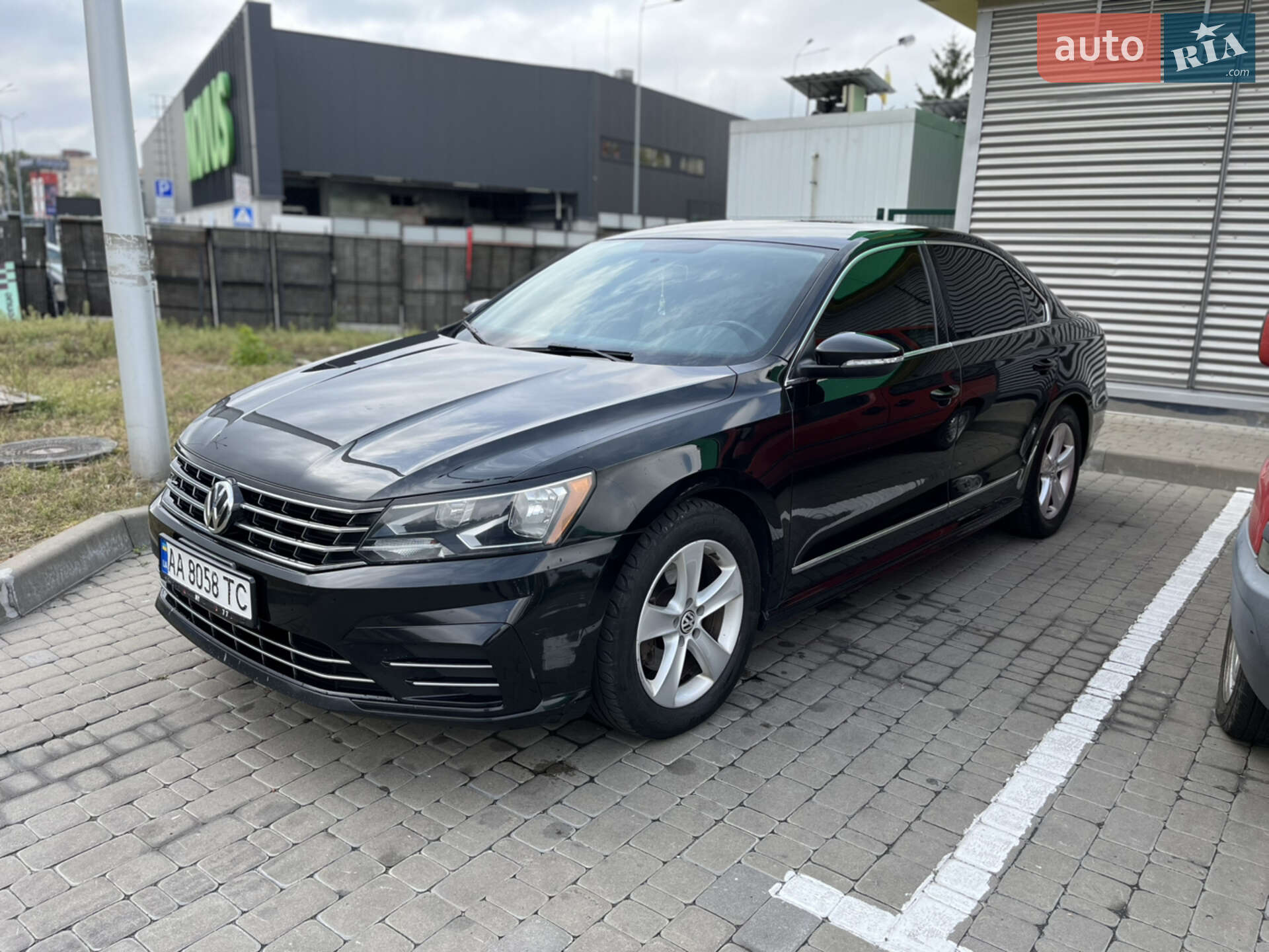 VOLKSWAGEN PASSAT 2016