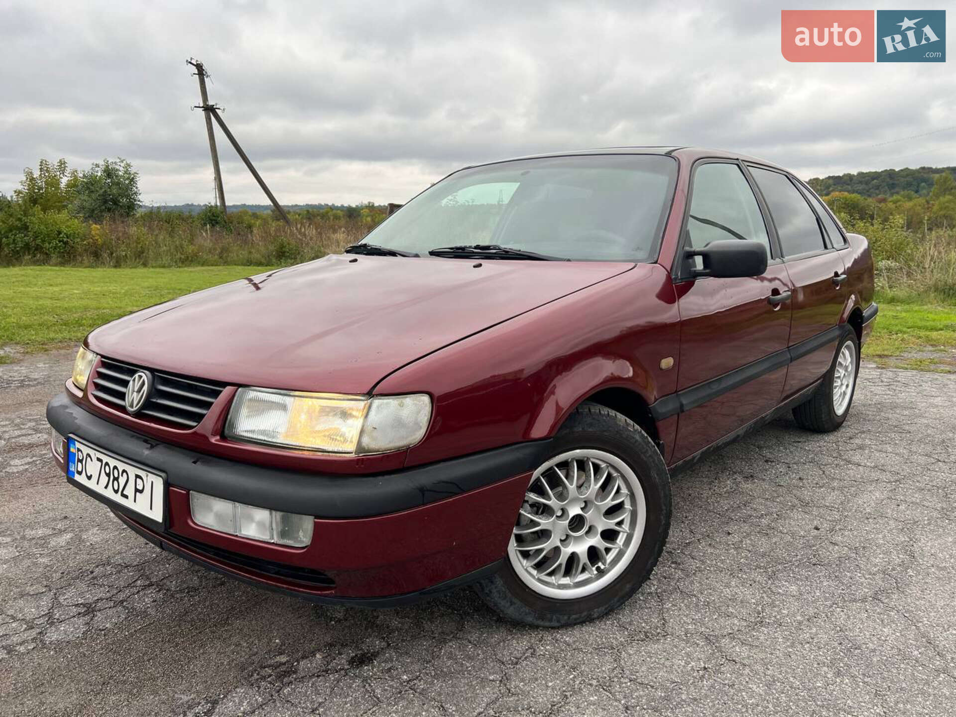 VOLKSWAGEN PASSAT 1996