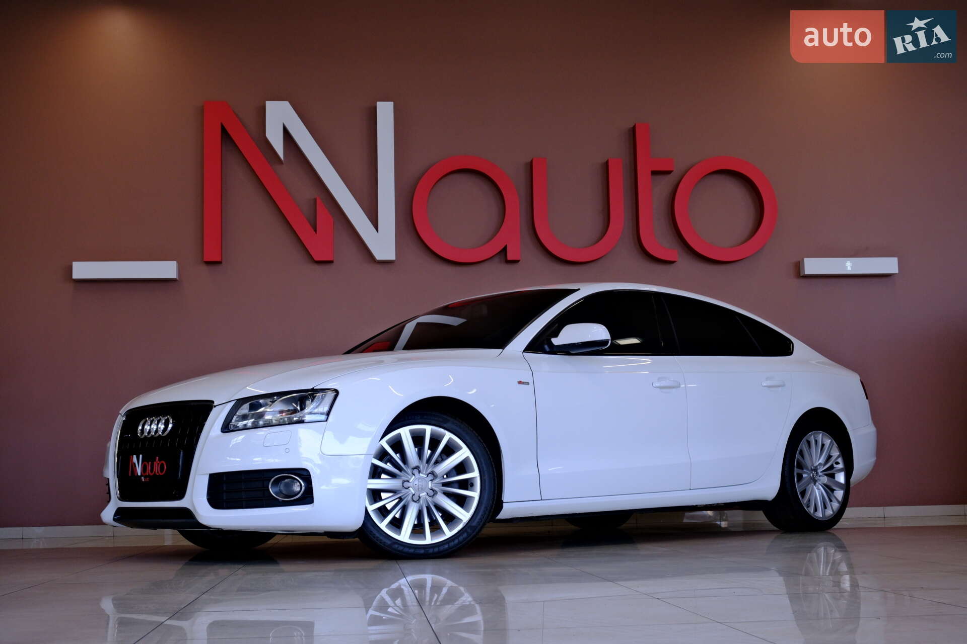 Головне фото звіту автомобіля AUDI A5 2010
