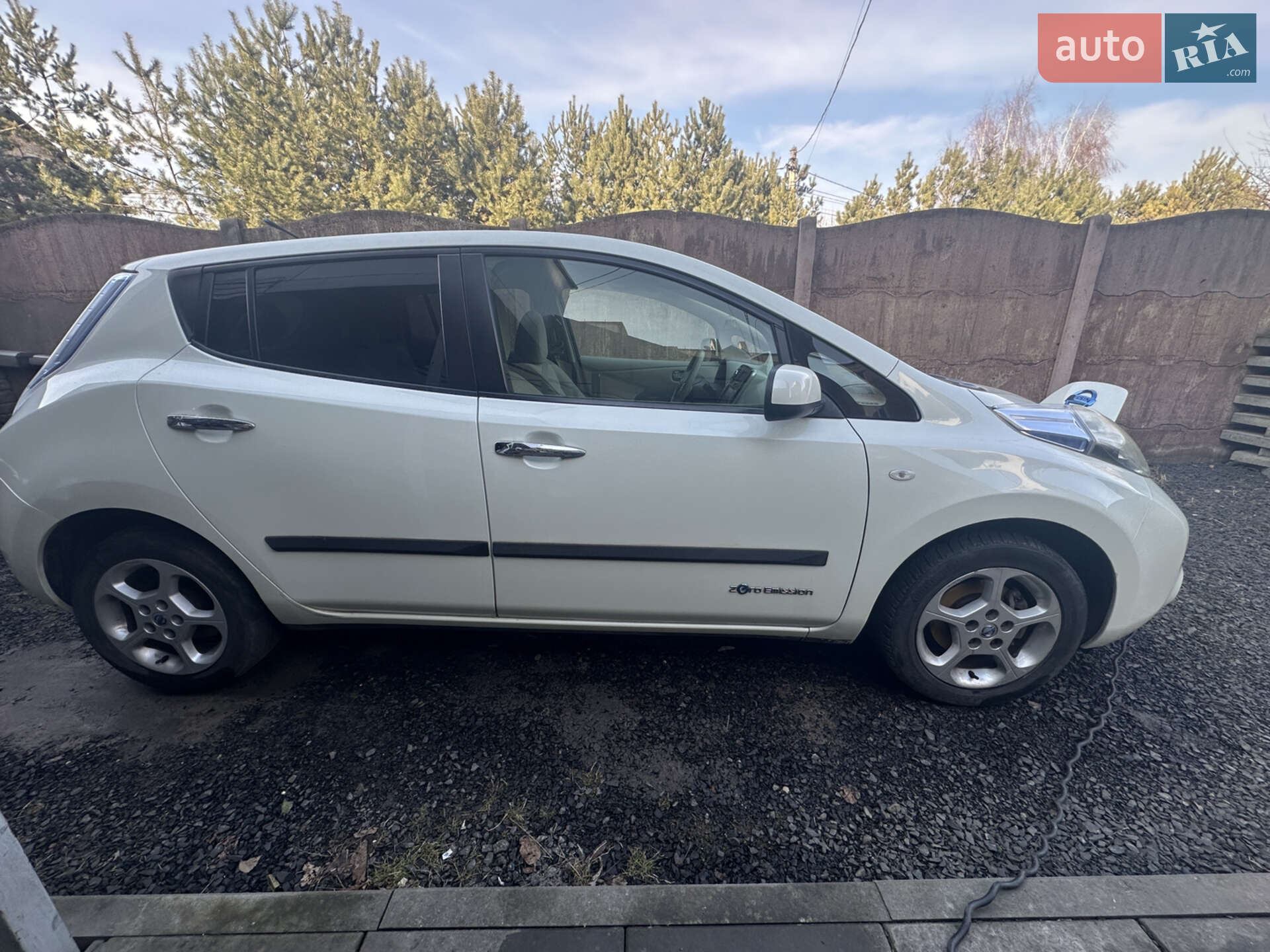 Головне фото звіту автомобіля NISSAN LEAF 2011