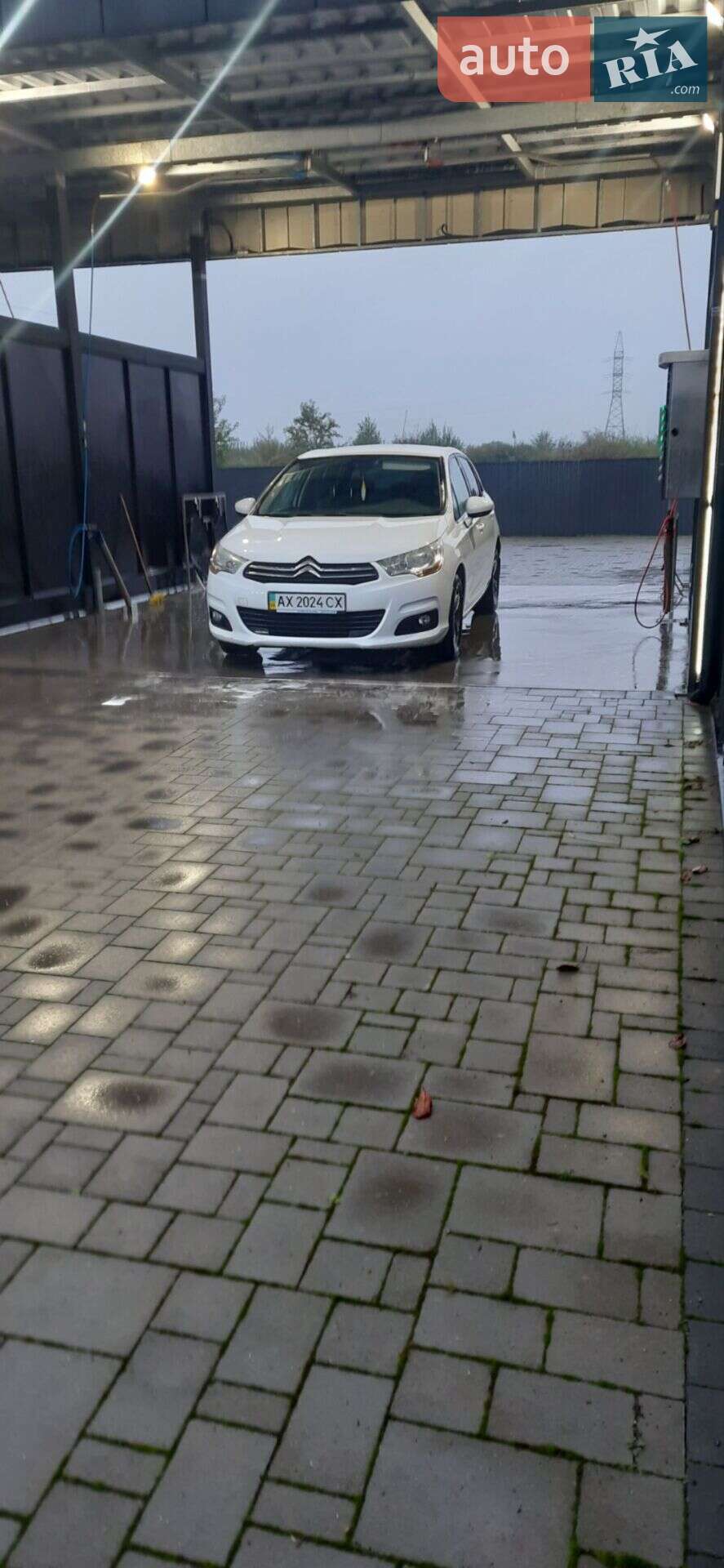 Головне фото звіту автомобіля CITROEN C4 2012