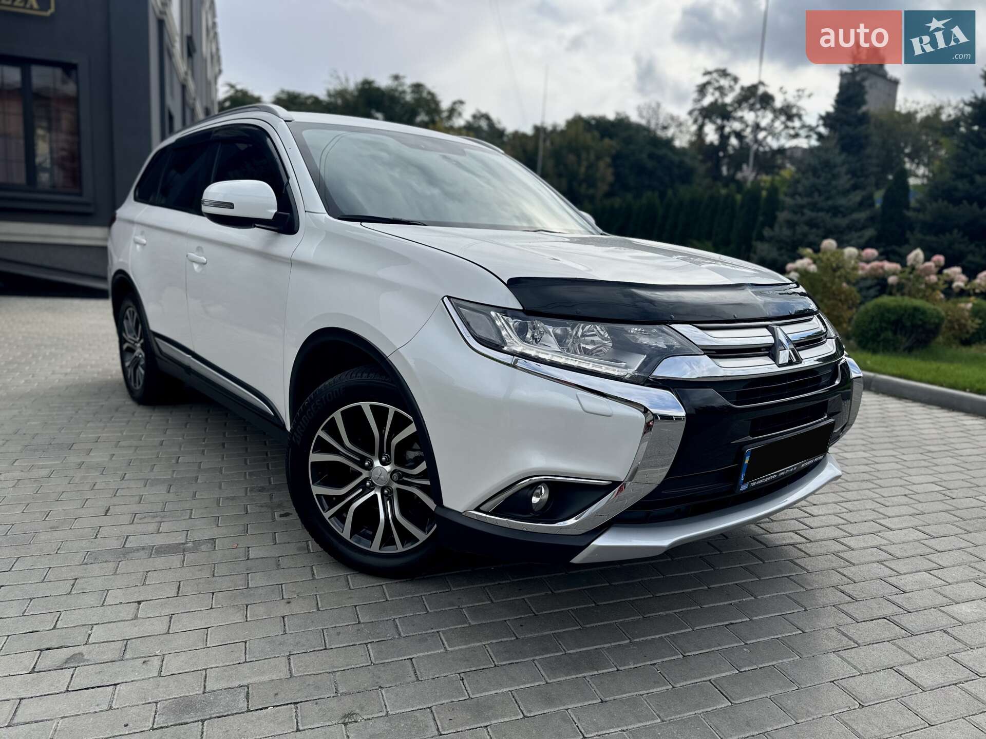 Головне фото звіту автомобіля MITSUBISHI OUTLANDER 2016