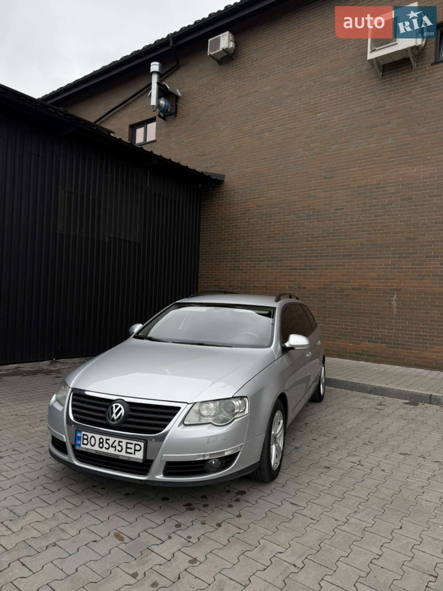 VOLKSWAGEN PASSAT 2010