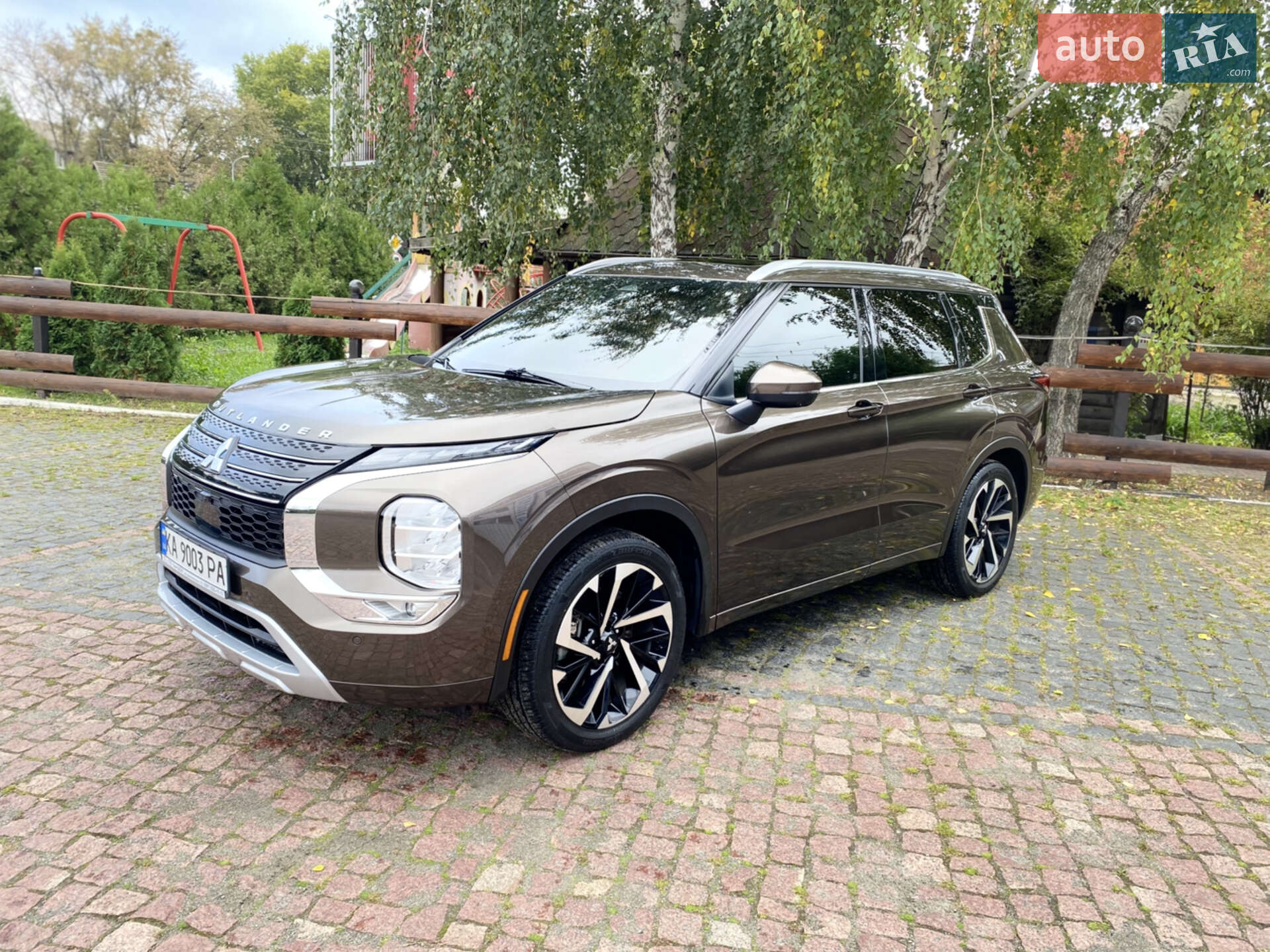 MITSUBISHI OUTLANDER 2021