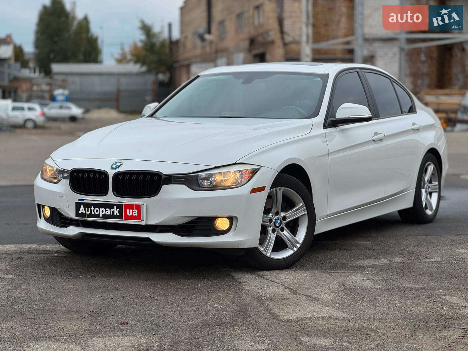Головне фото звіту автомобіля BMW 328I 2014