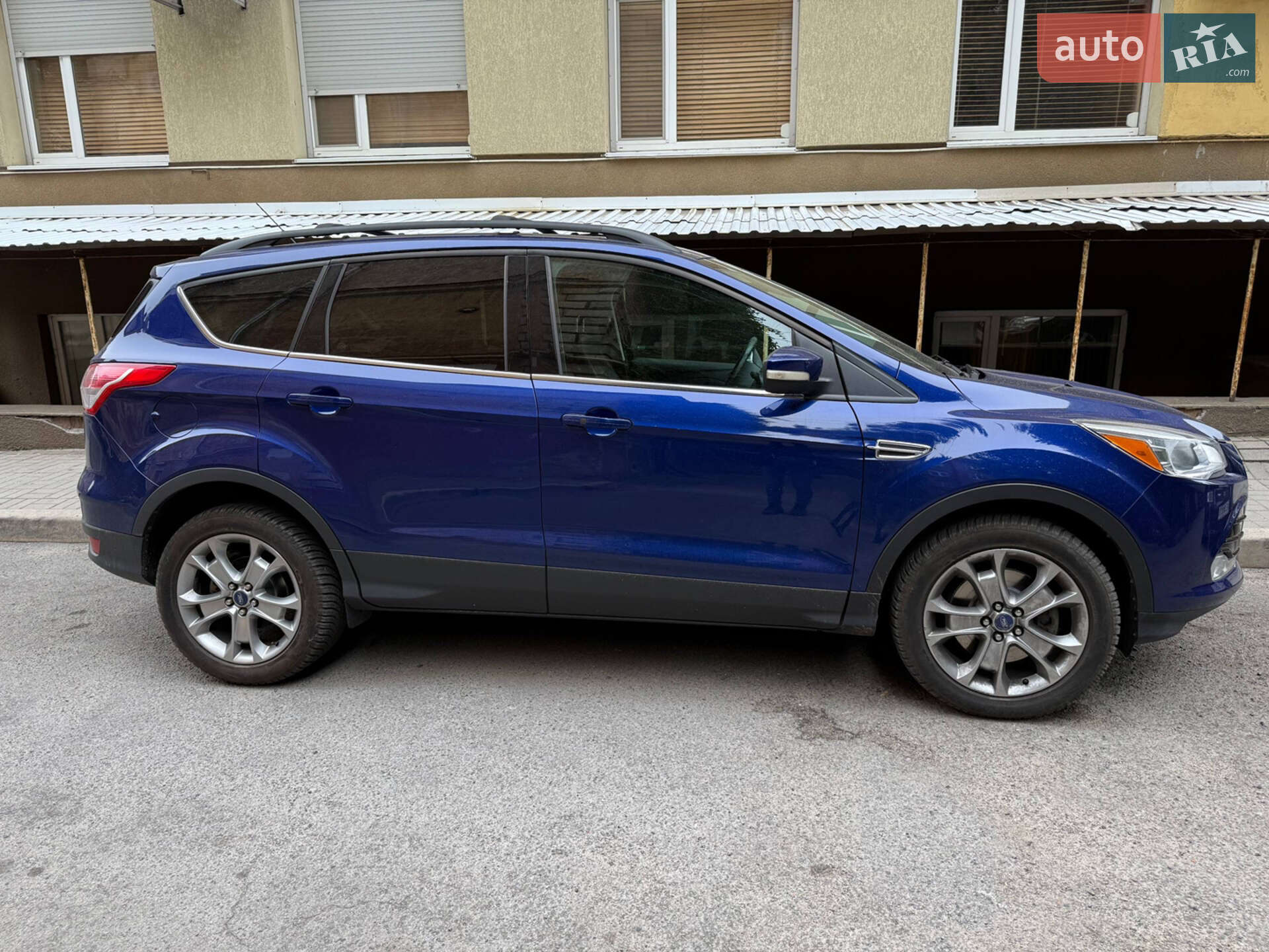 FORD ESCAPE 2012
