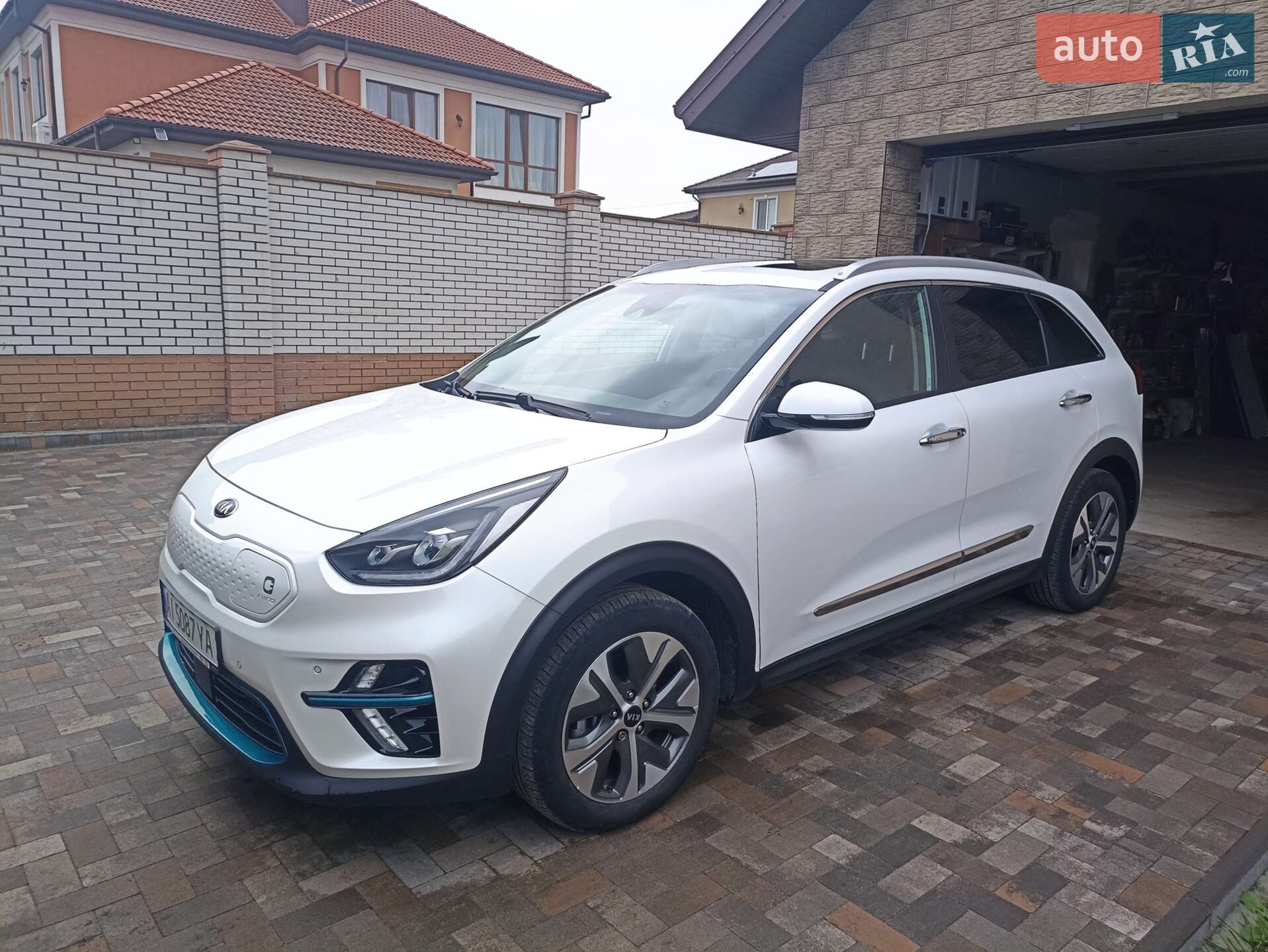 Головне фото звіту автомобіля KIA NIRO 2019