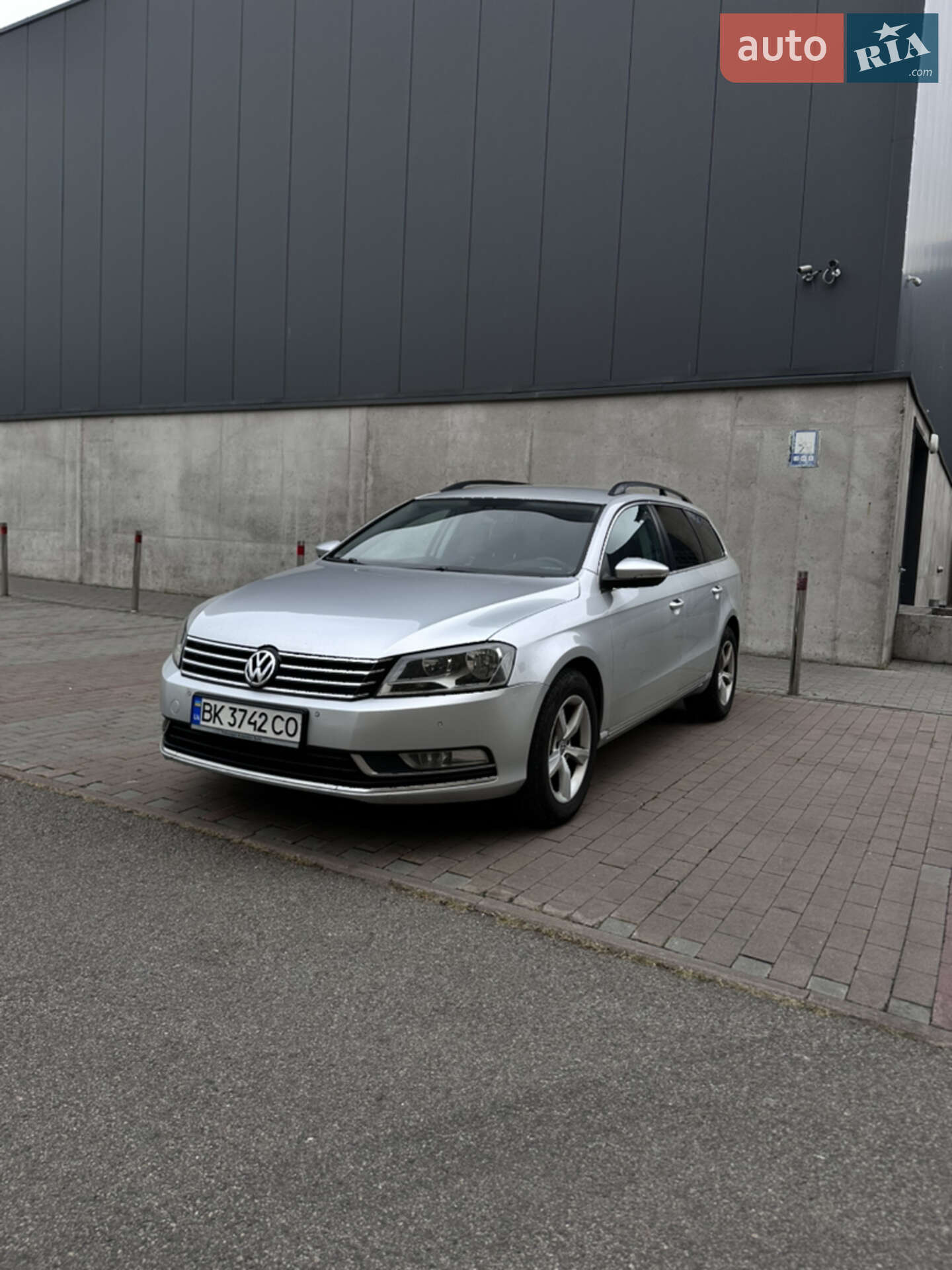 VOLKSWAGEN PASSAT 2012