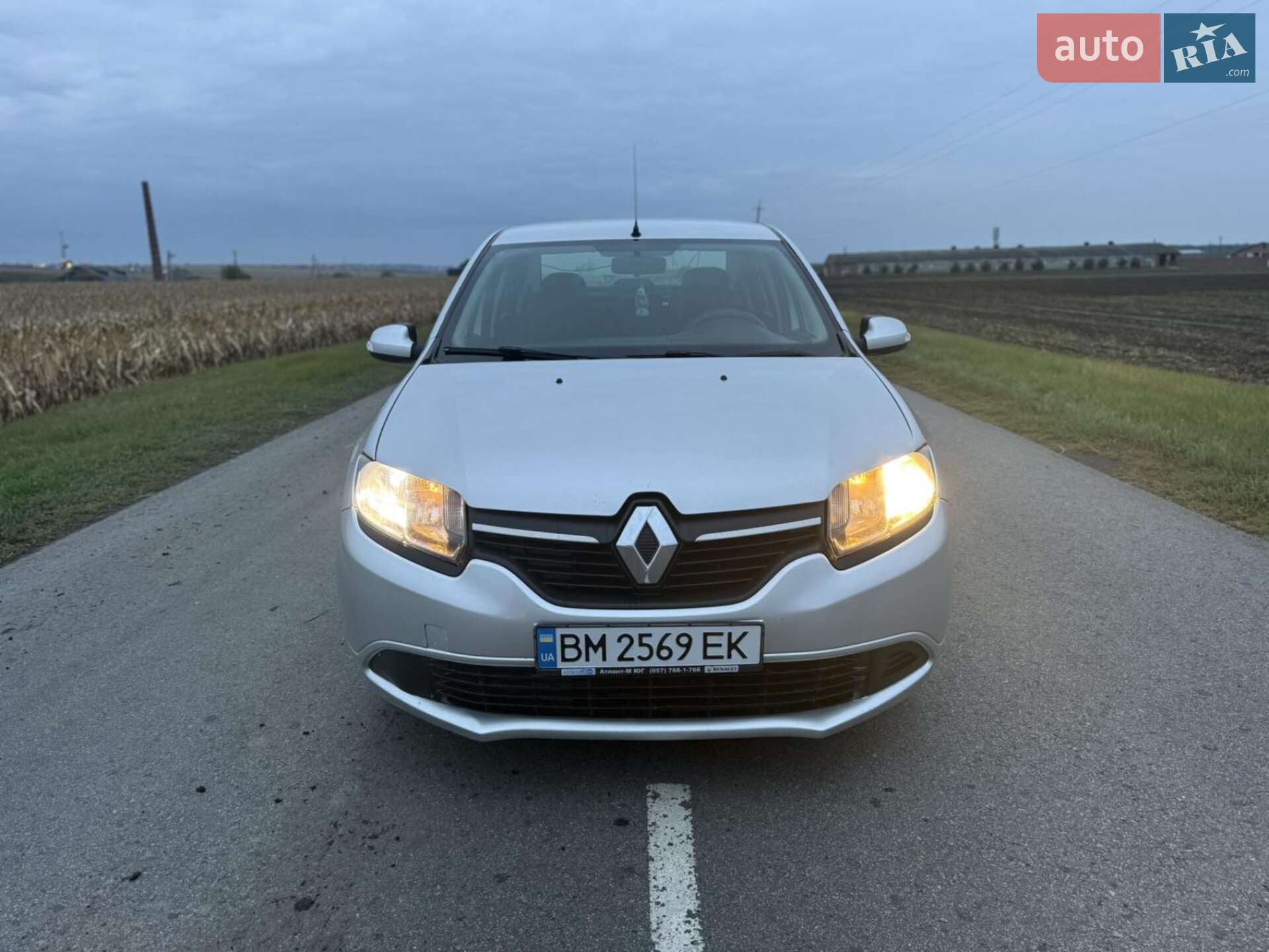 RENAULT LOGAN 2015