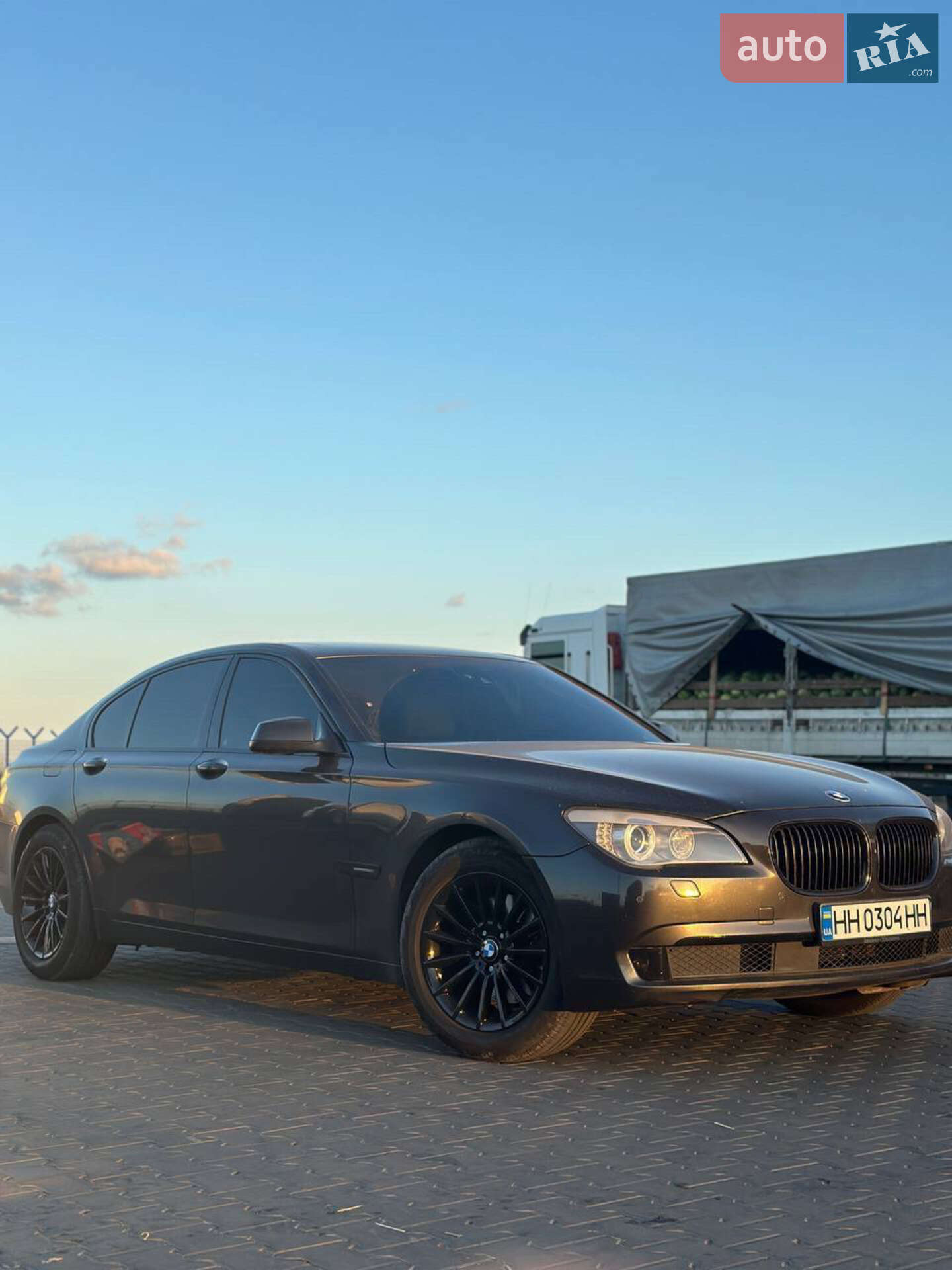 BMW 730 2011
