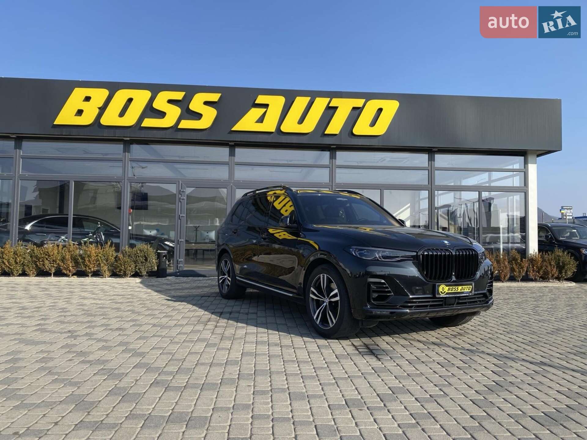 Головне фото звіту автомобіля BMW X7 2019