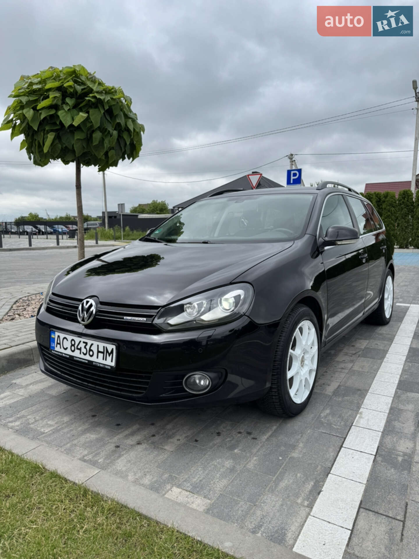 VOLKSWAGEN GOLF 2010