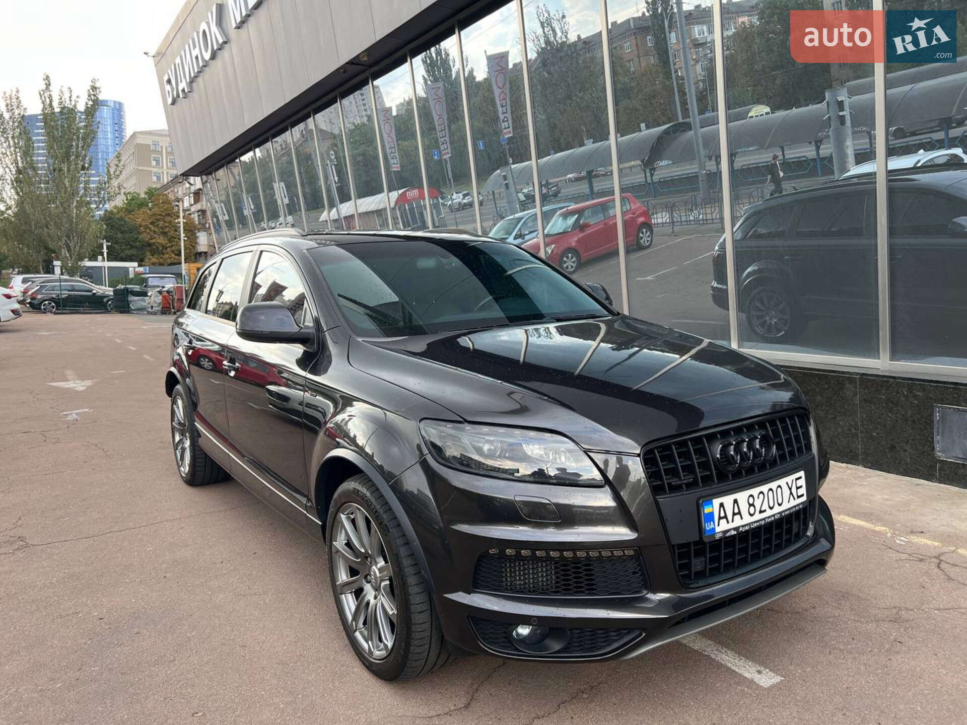 Головне фото звіту автомобіля AUDI Q7 2015