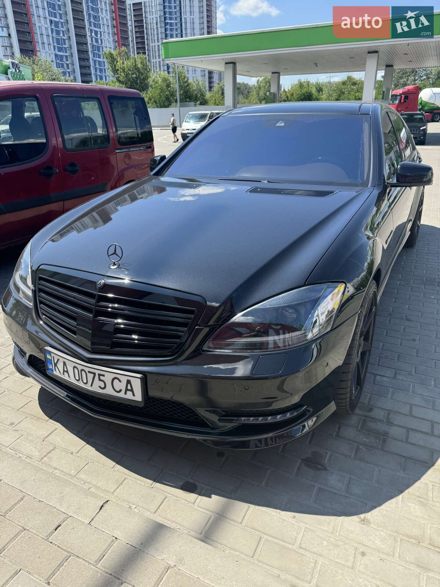 Mercedes-Benz S-Class 2012
