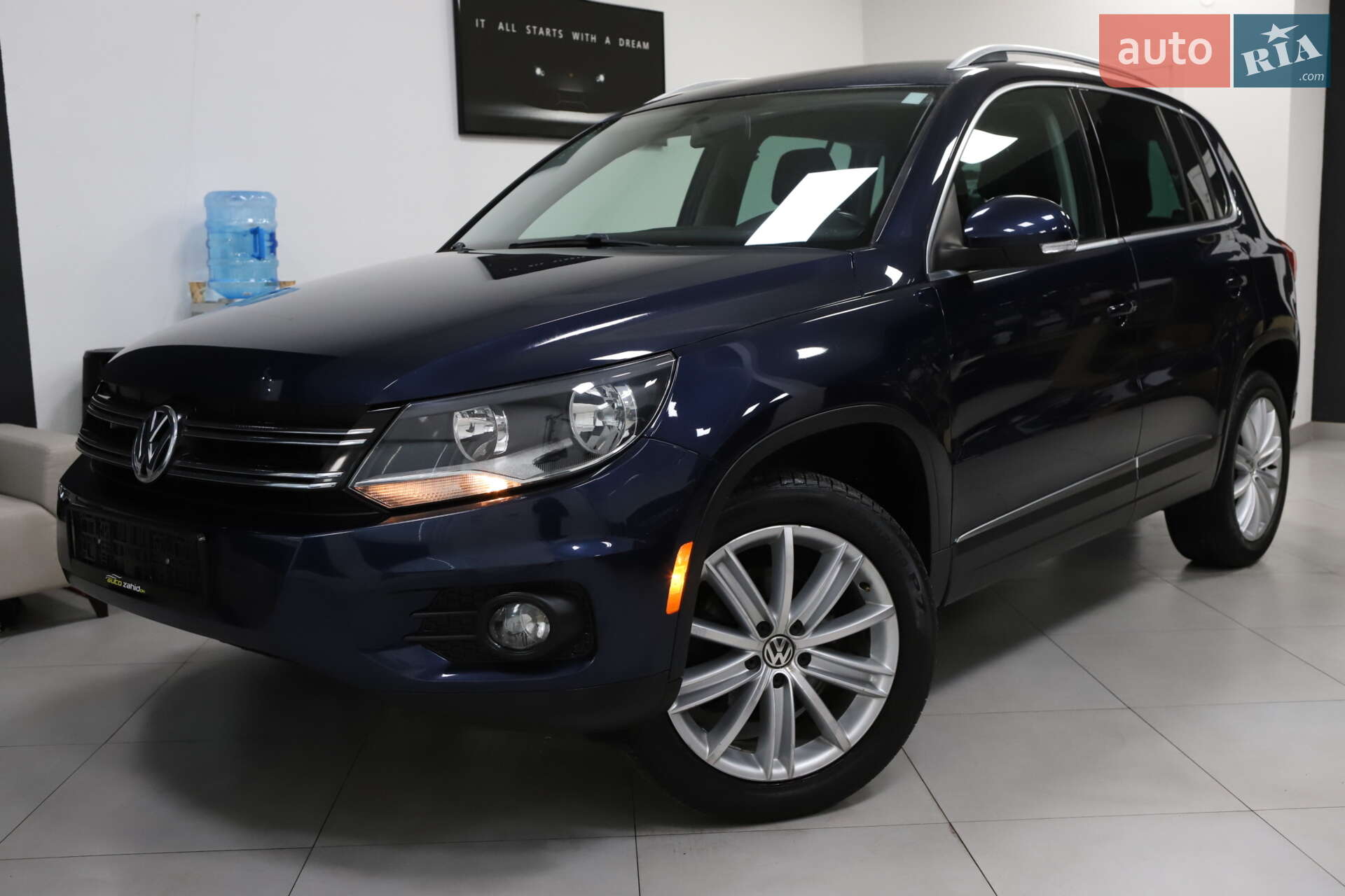 VOLKSWAGEN TIGUAN 2011