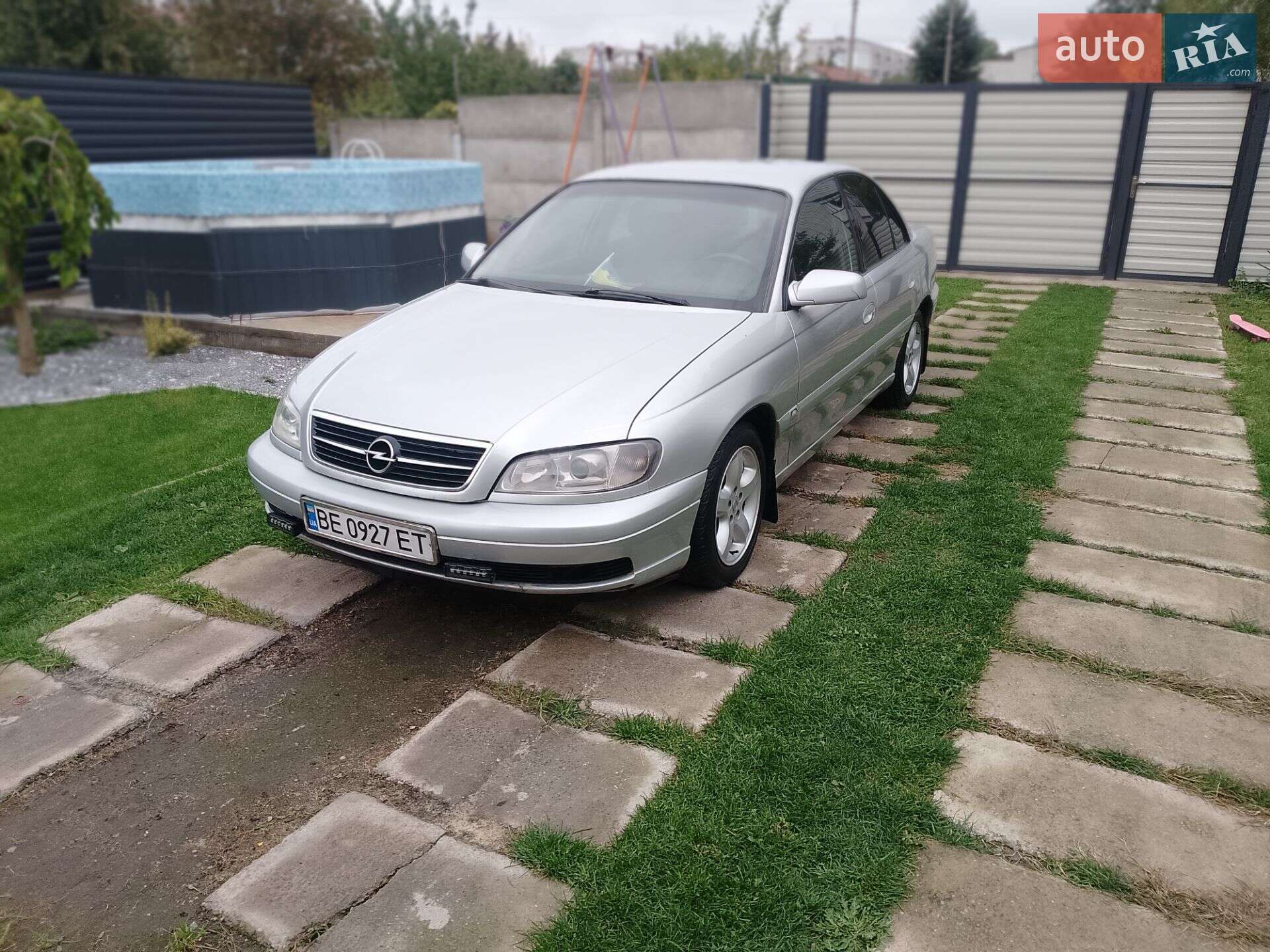 OPEL OMEGA 2001