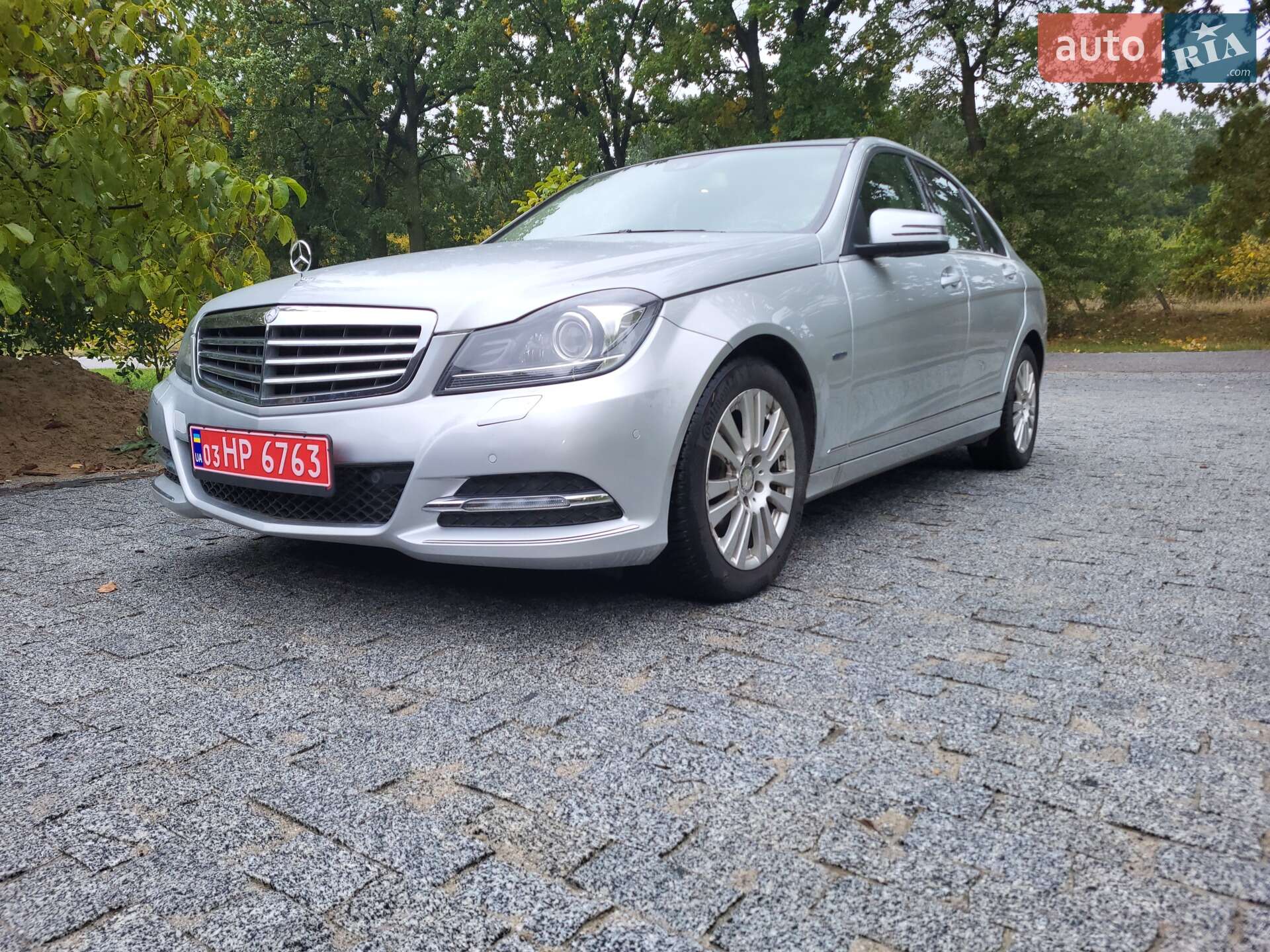 MERCEDES-BENZ C 200 2011
