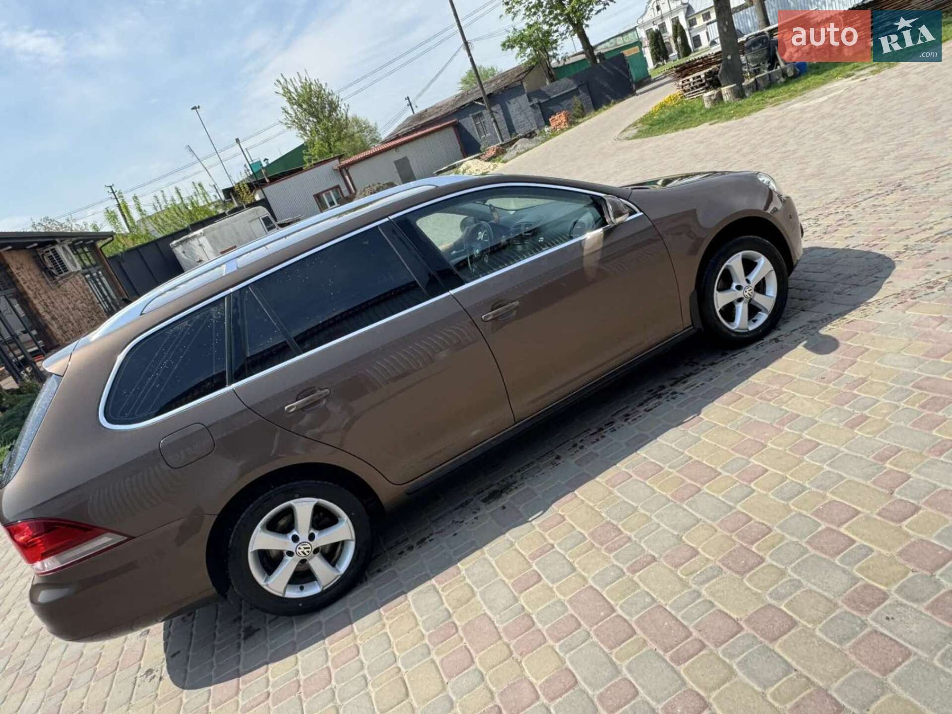 VOLKSWAGEN GOLF 2011