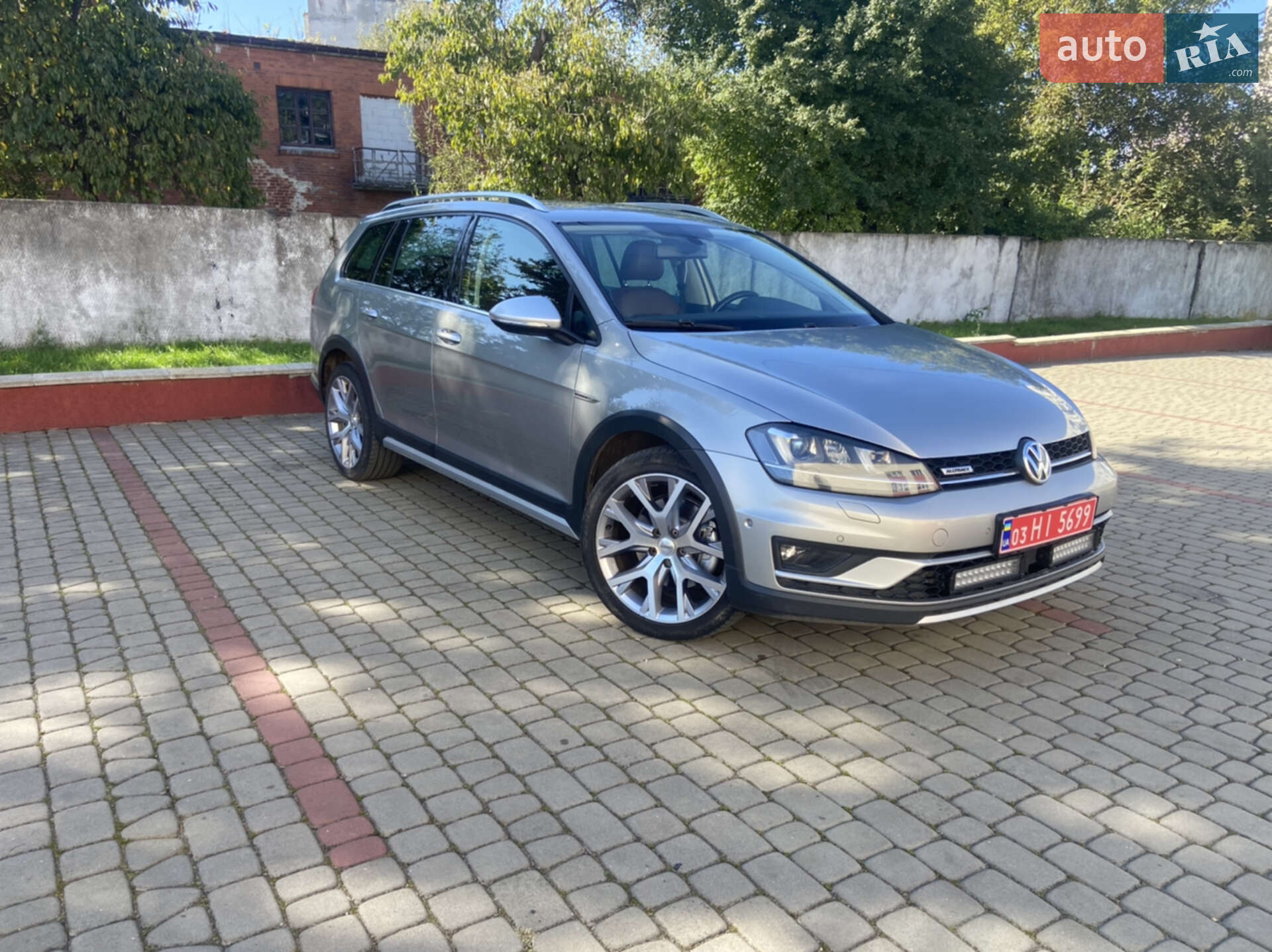VOLKSWAGEN GOLF 2015