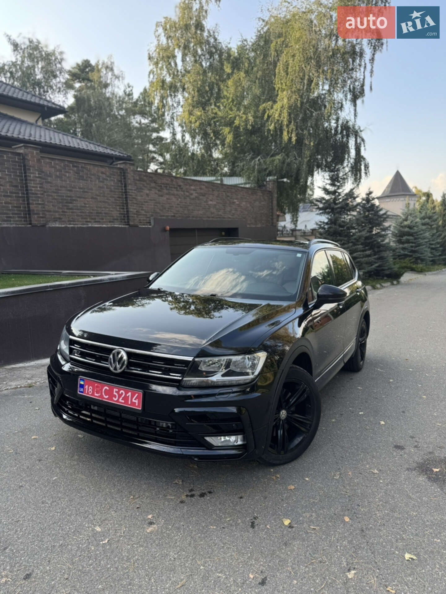 VOLKSWAGEN TIGUAN 2019
