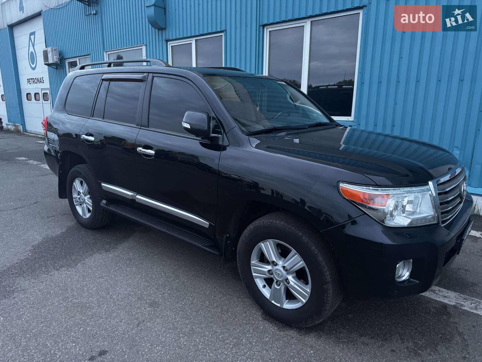 TOYOTA LAND CRUISER 200 2012