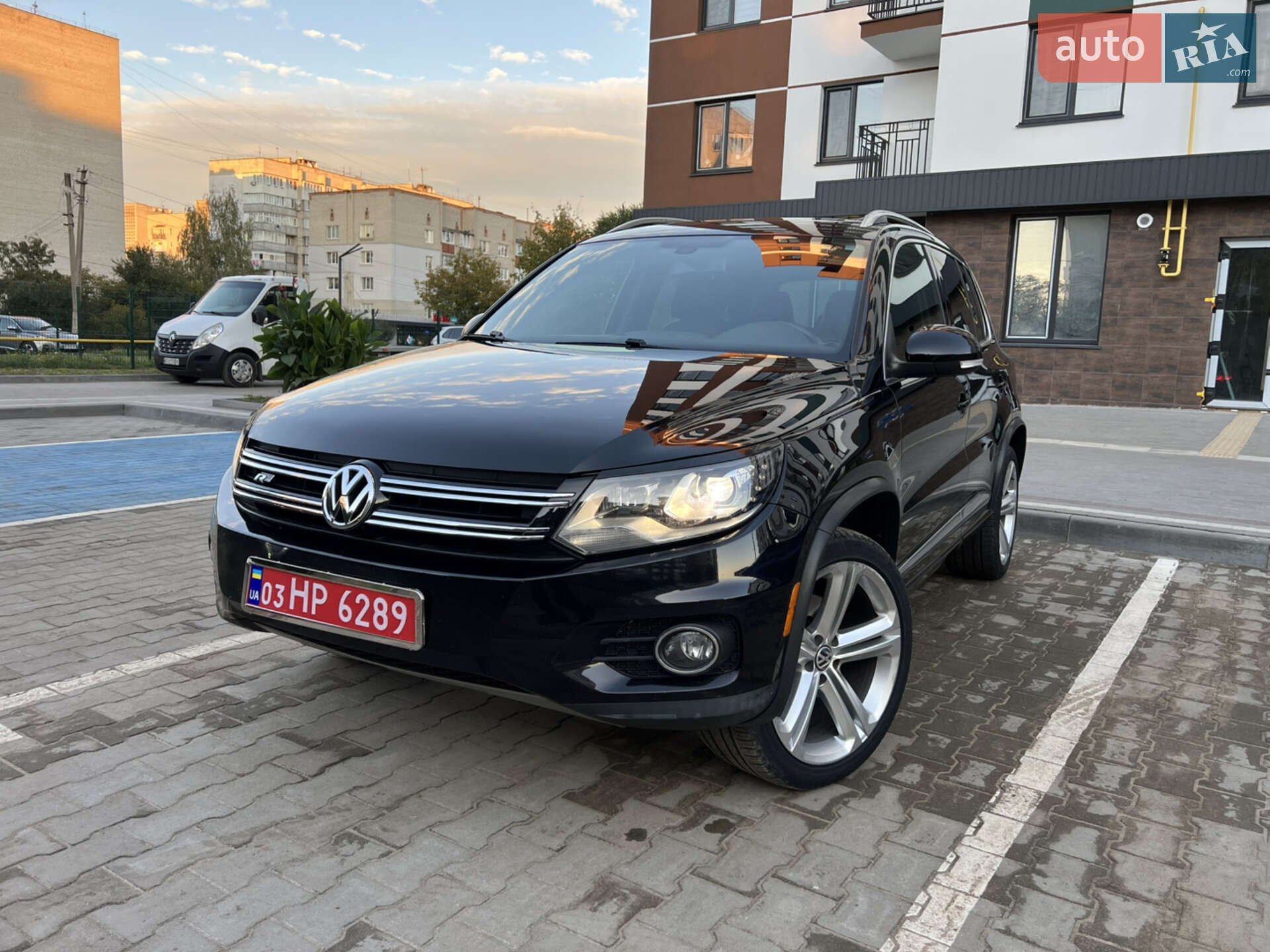 VOLKSWAGEN TIGUAN 2014