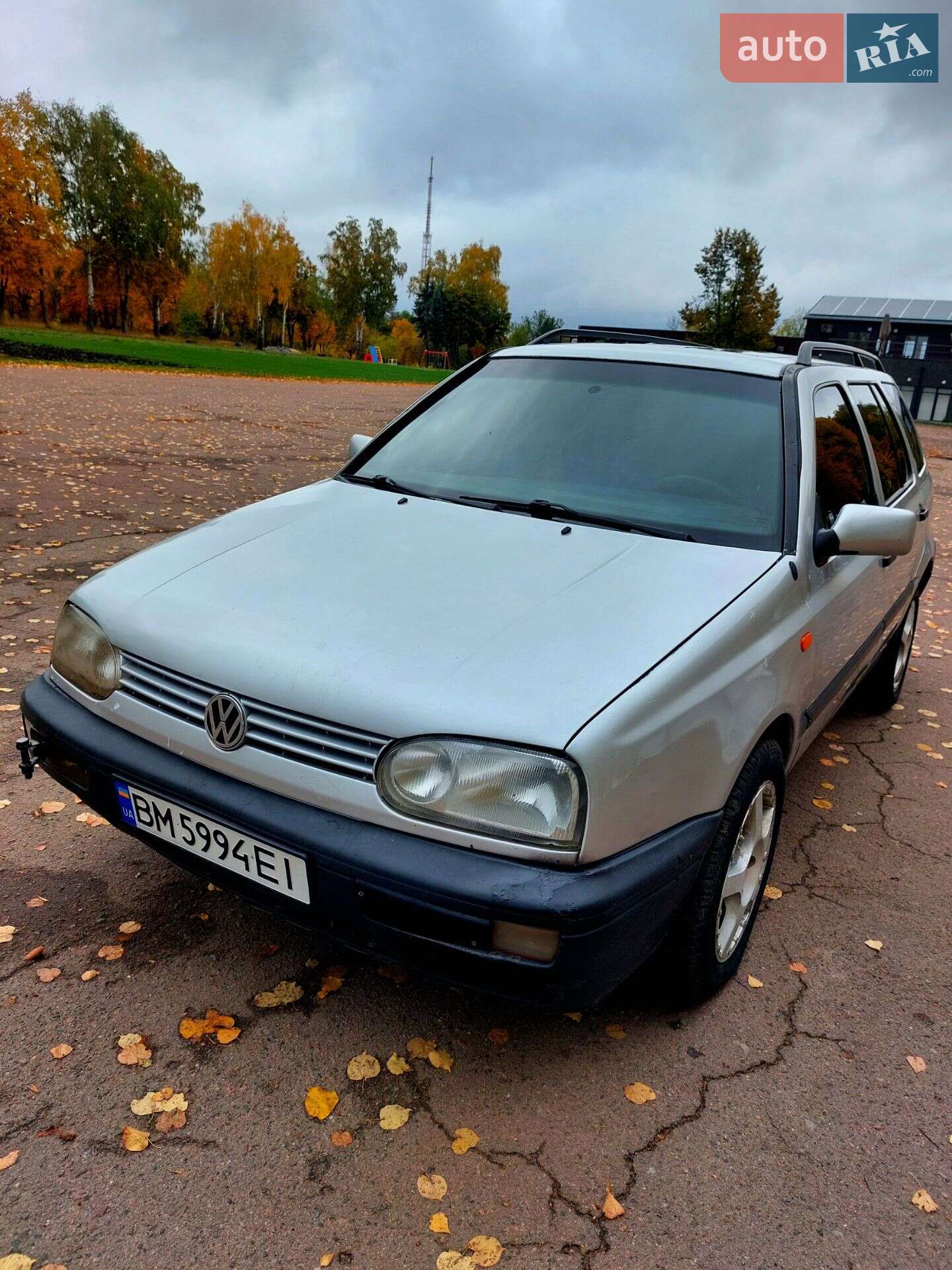 Головне фото звіту автомобіля VOLKSWAGEN GOLF VARIANT 1995