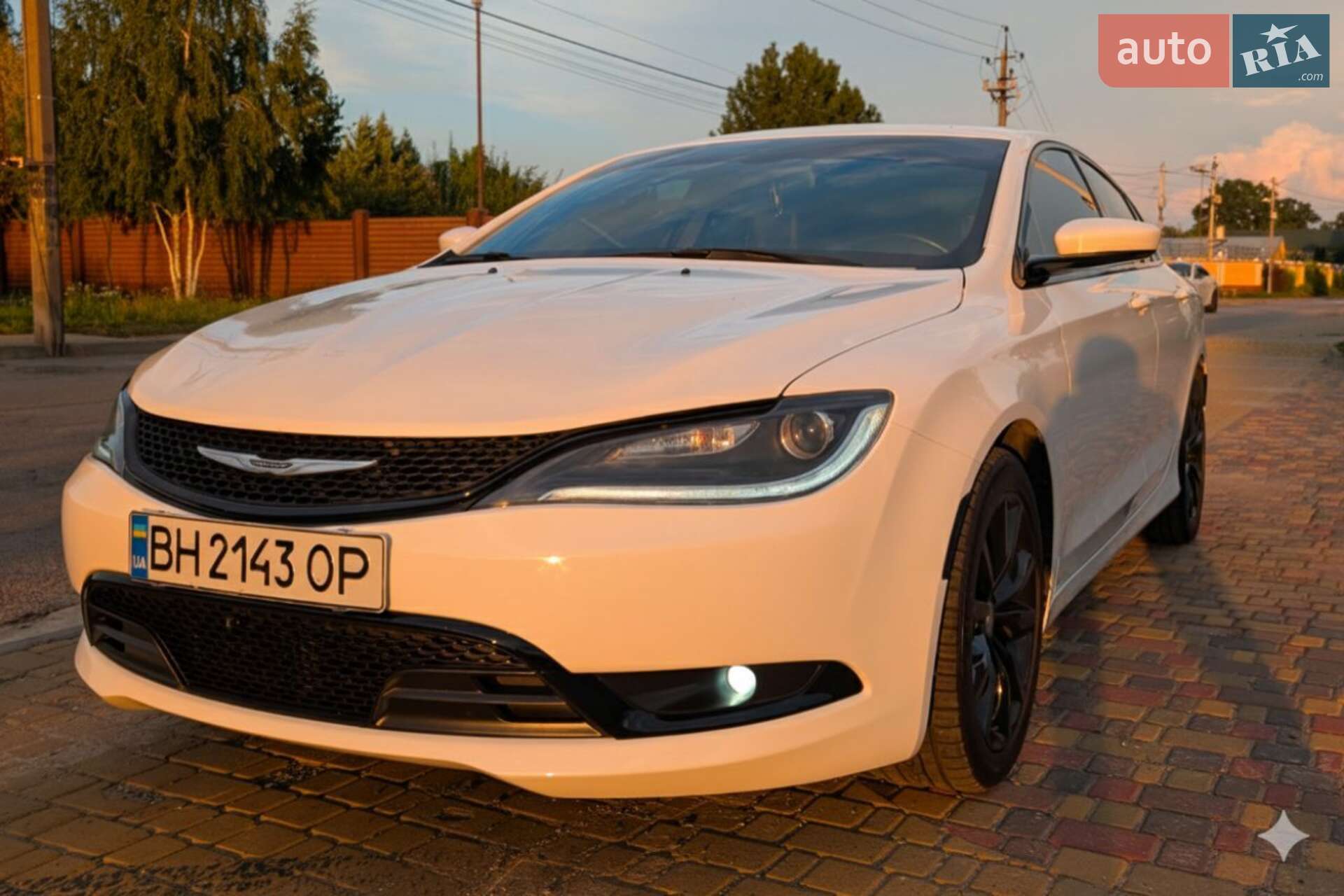 Головне фото звіту автомобіля CHRYSLER 200 2015