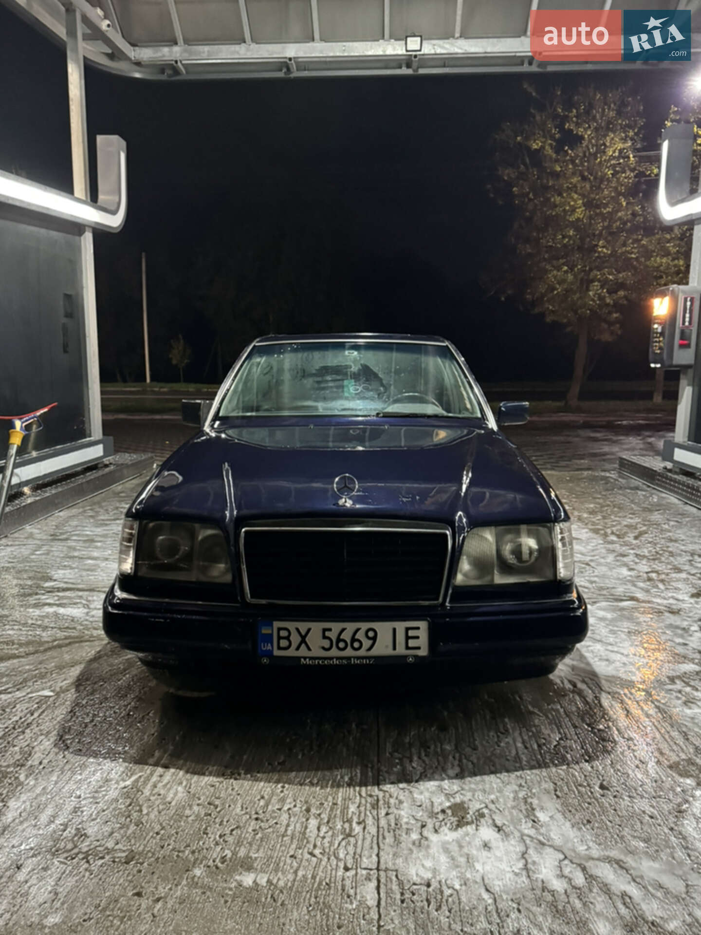 MERCEDES-BENZ E 200 1995