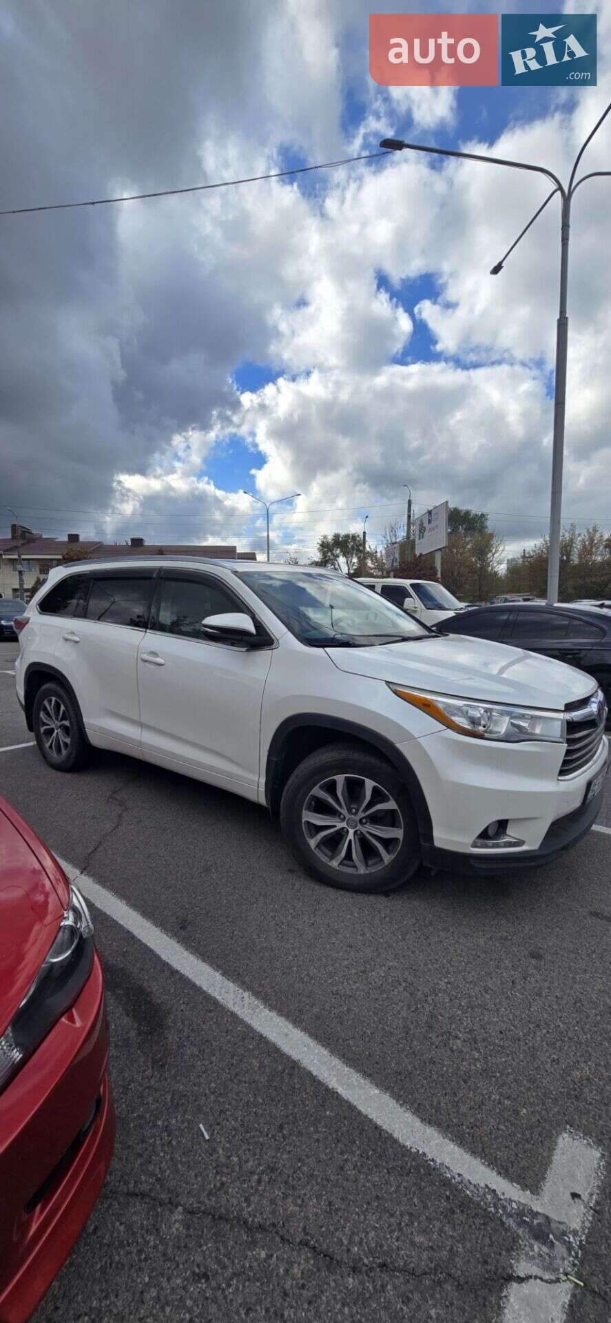Головне фото звіту автомобіля TOYOTA HIGHLANDER 2016