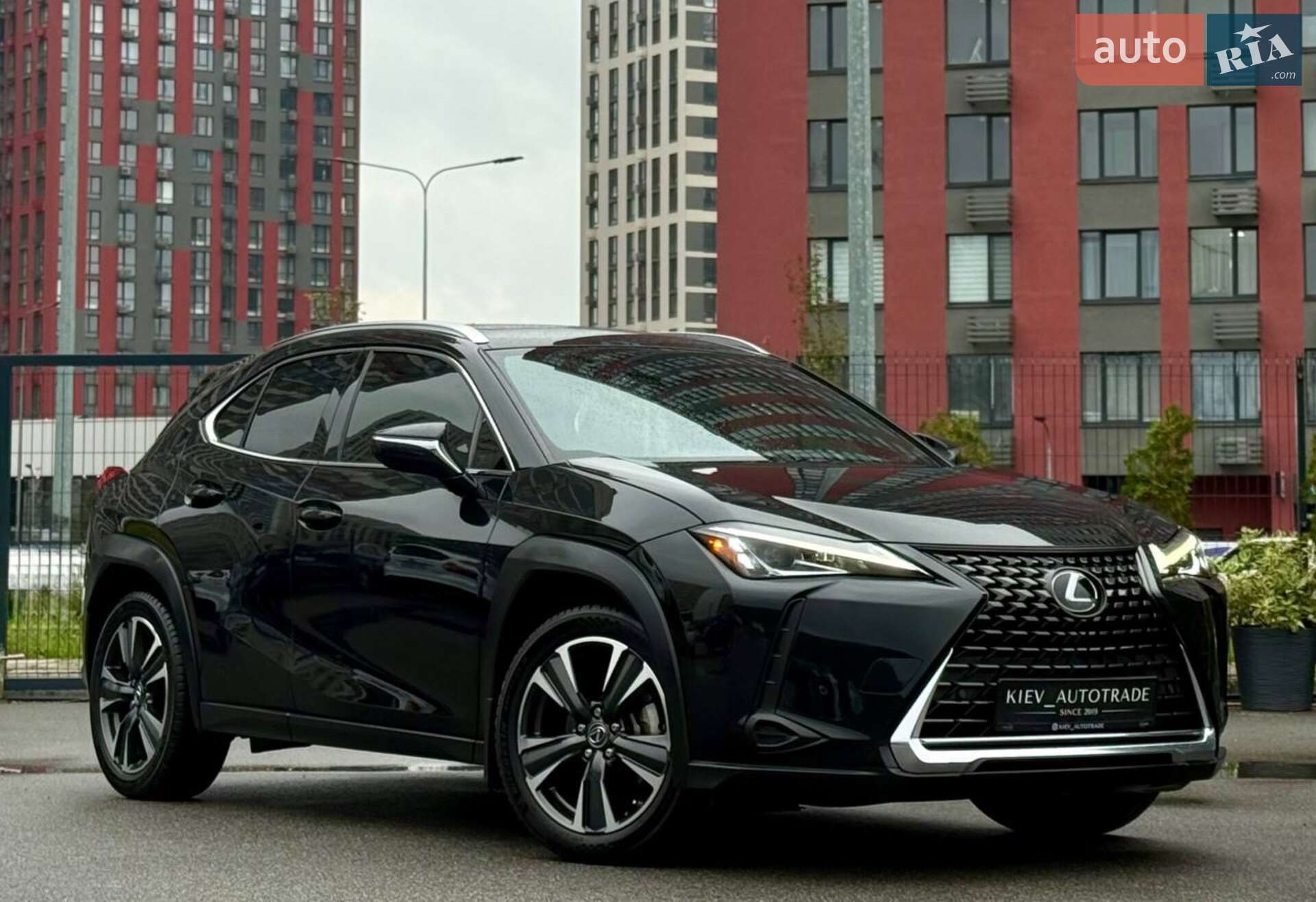 LEXUS UX 200 2020