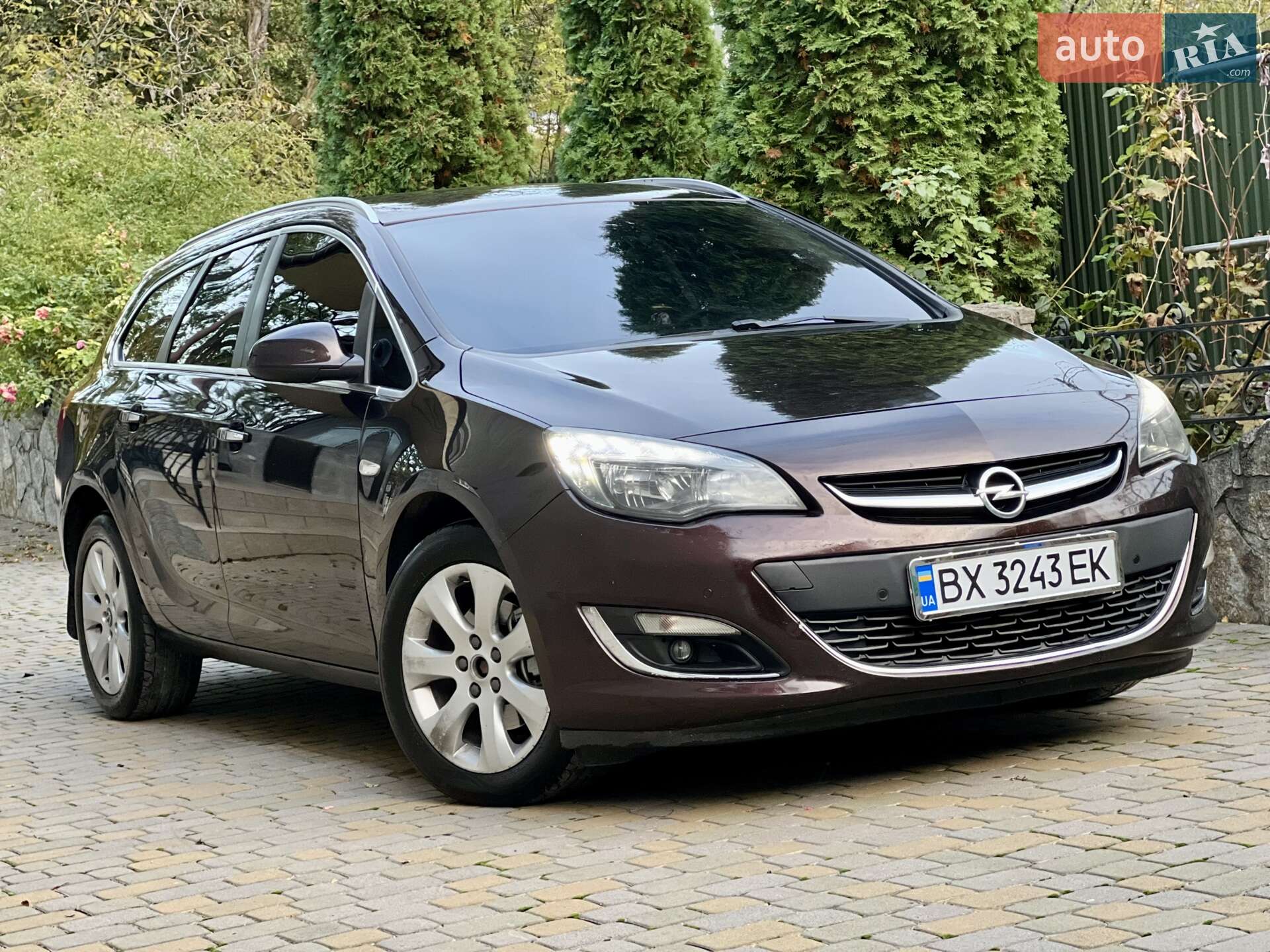 OPEL ASTRA SPORTS TOURER 2013