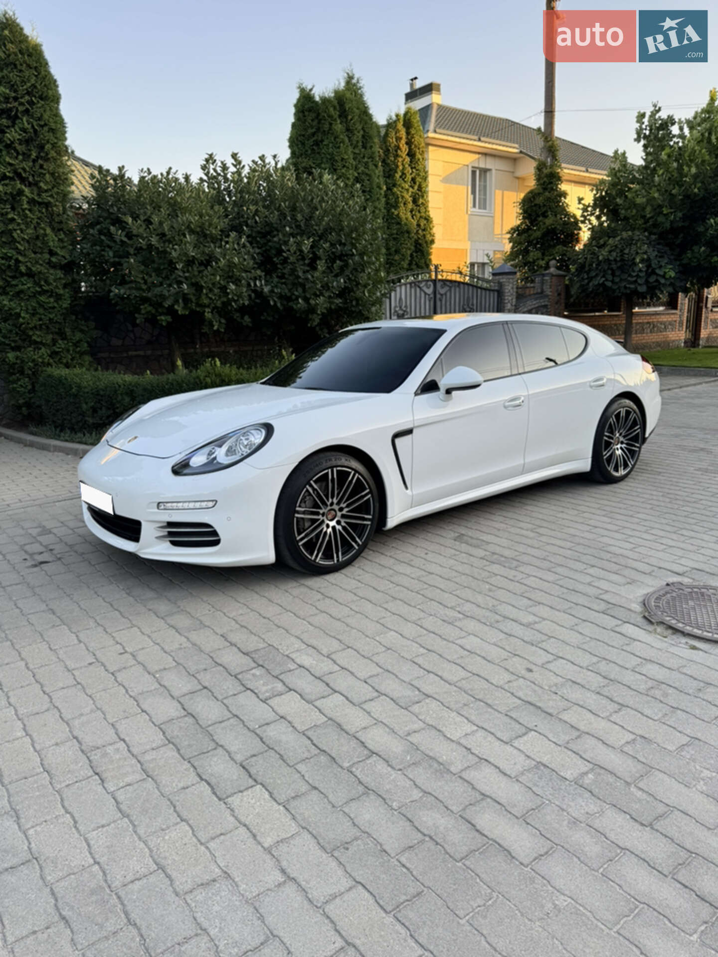 PORSCHE PANAMERA 2015