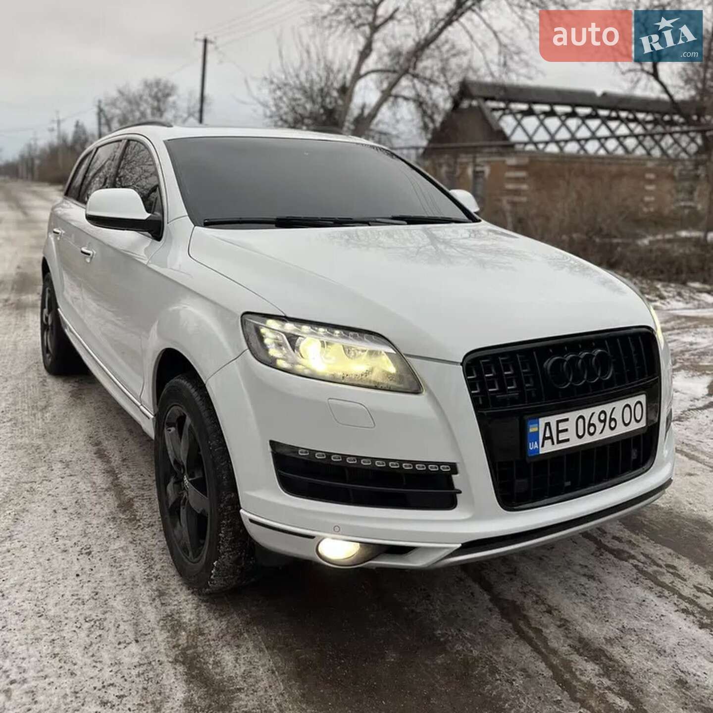 Головне фото звіту автомобіля AUDI Q7 2014