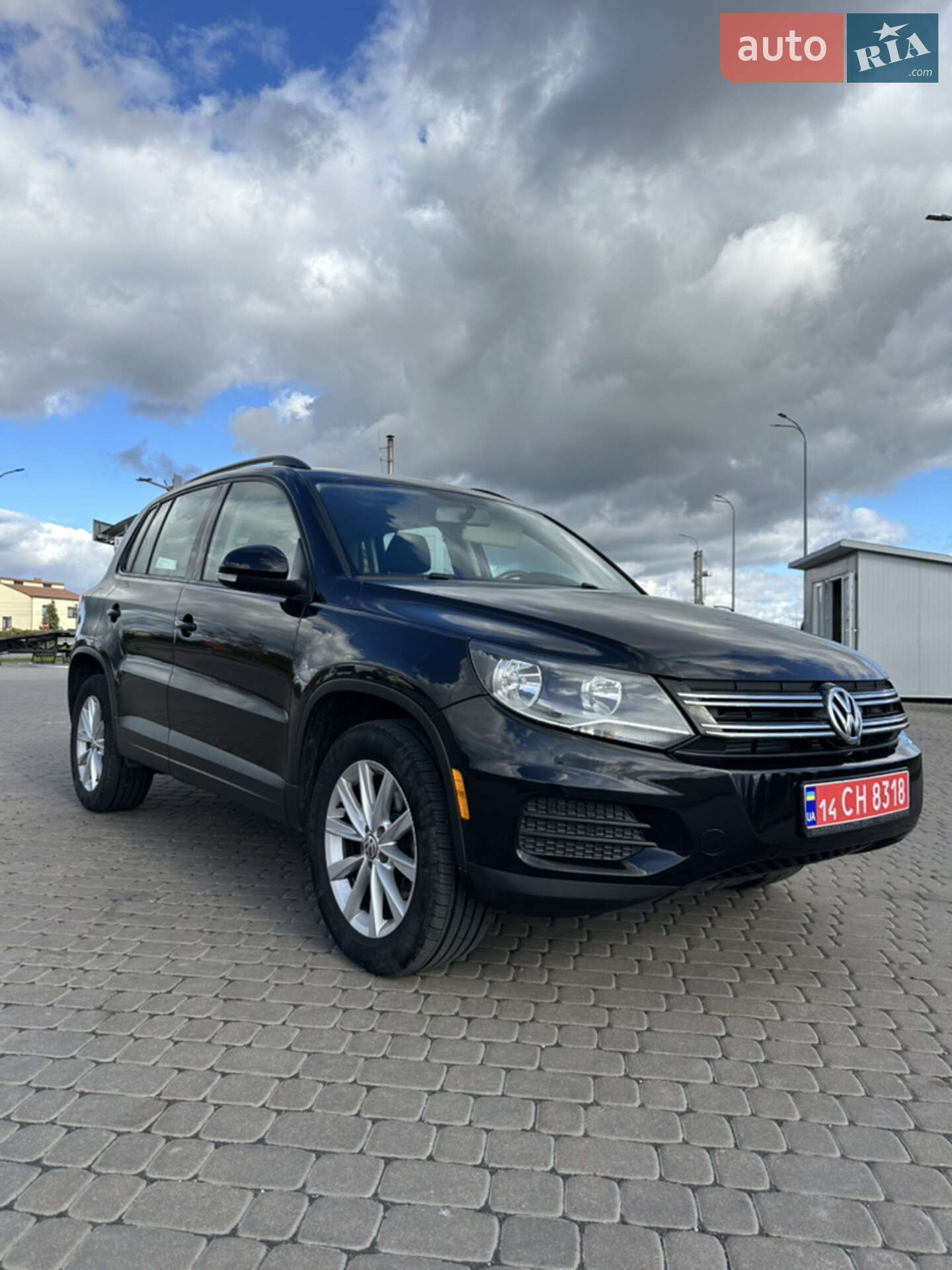 VOLKSWAGEN TIGUAN 2017
