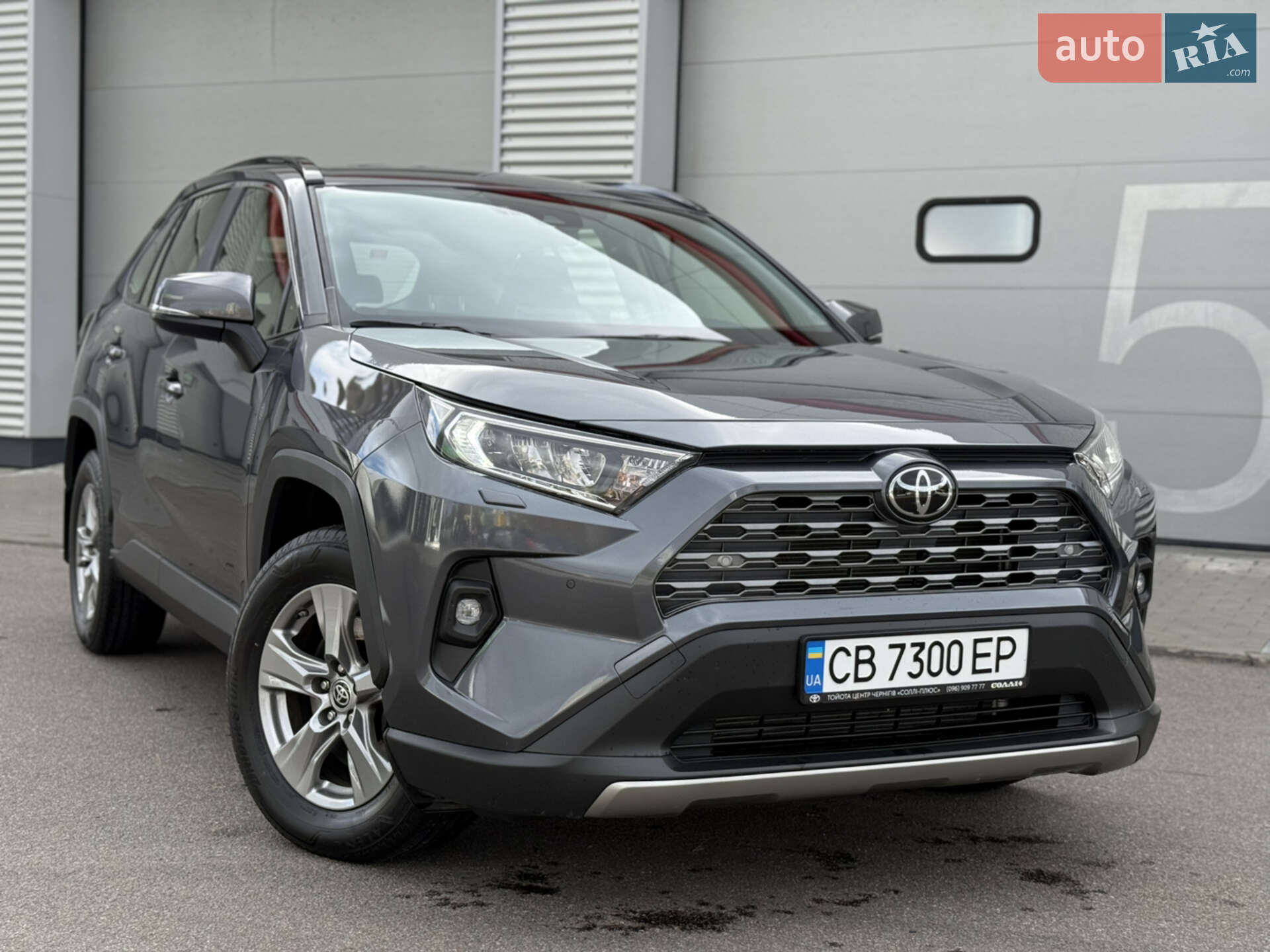 Головне фото звіту автомобіля TOYOTA RAV4 2022