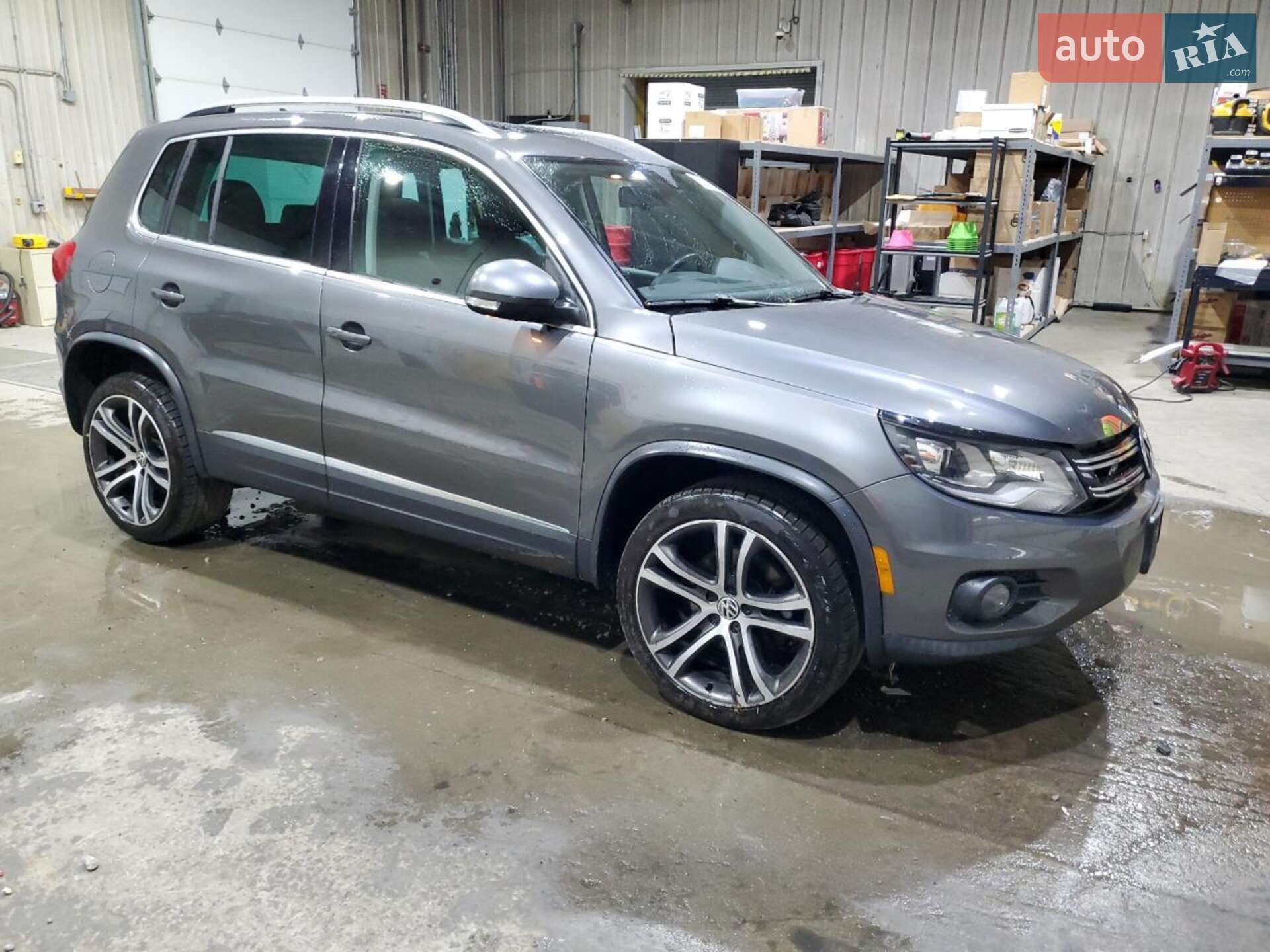 VOLKSWAGEN TIGUAN 2012