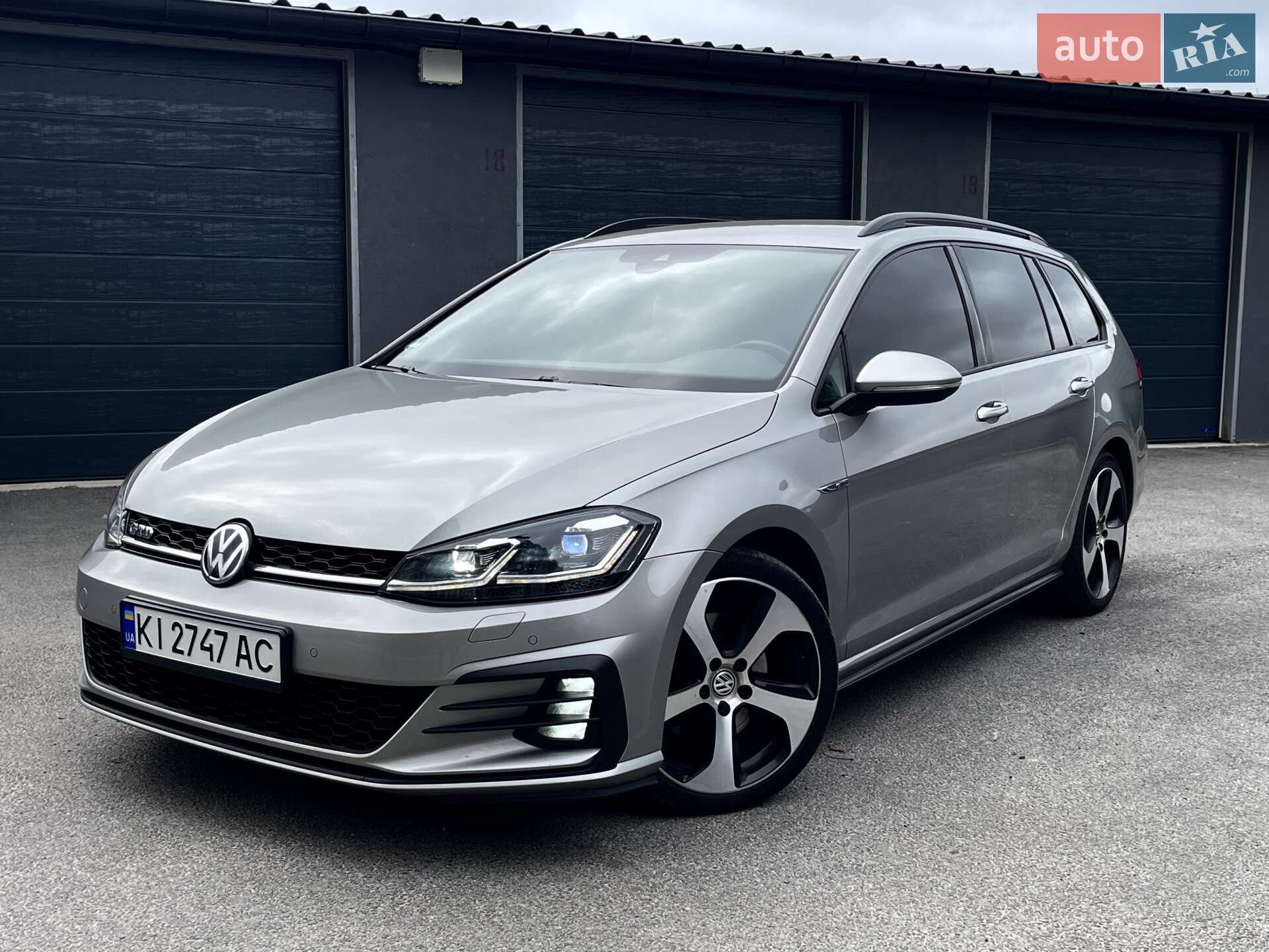 VOLKSWAGEN GOLF 2017