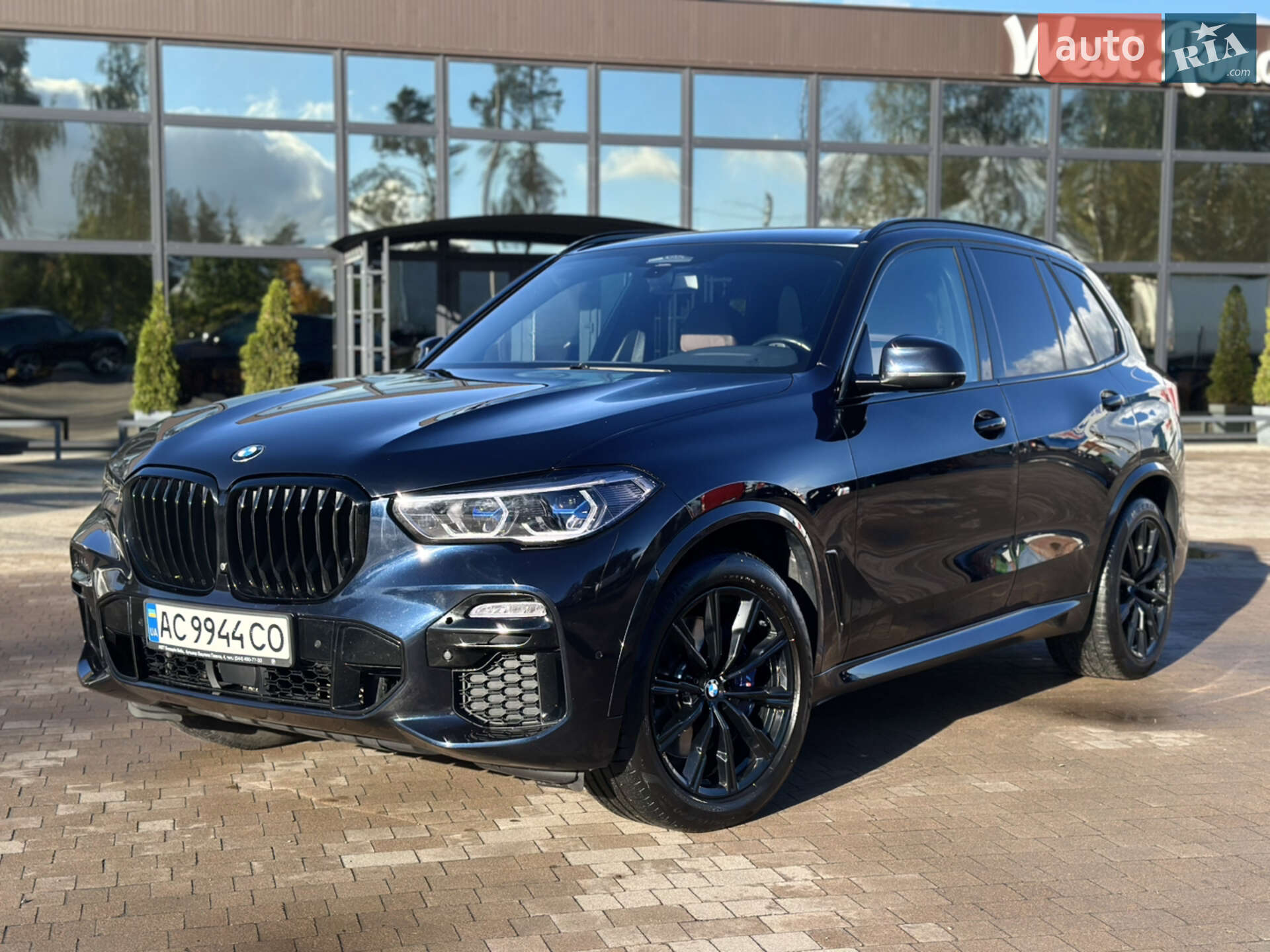 Головне фото звіту автомобіля BMW X5 2020